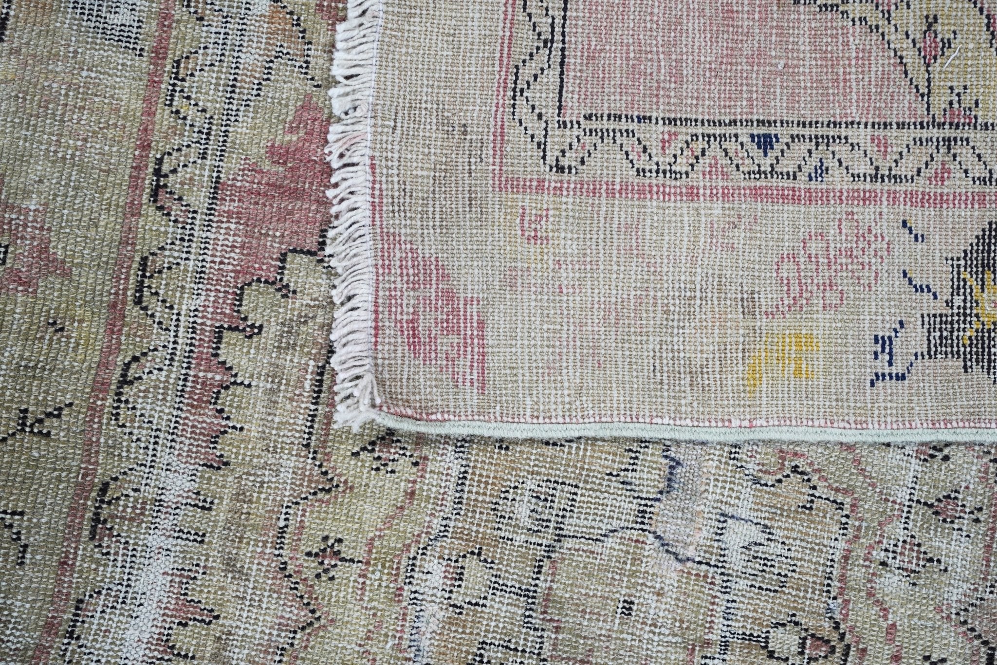 Handmade Mini Vintage Turkish Uşak Rug | 101 x 55 cm | 3'3" x 1'3" - Najaf Rugs