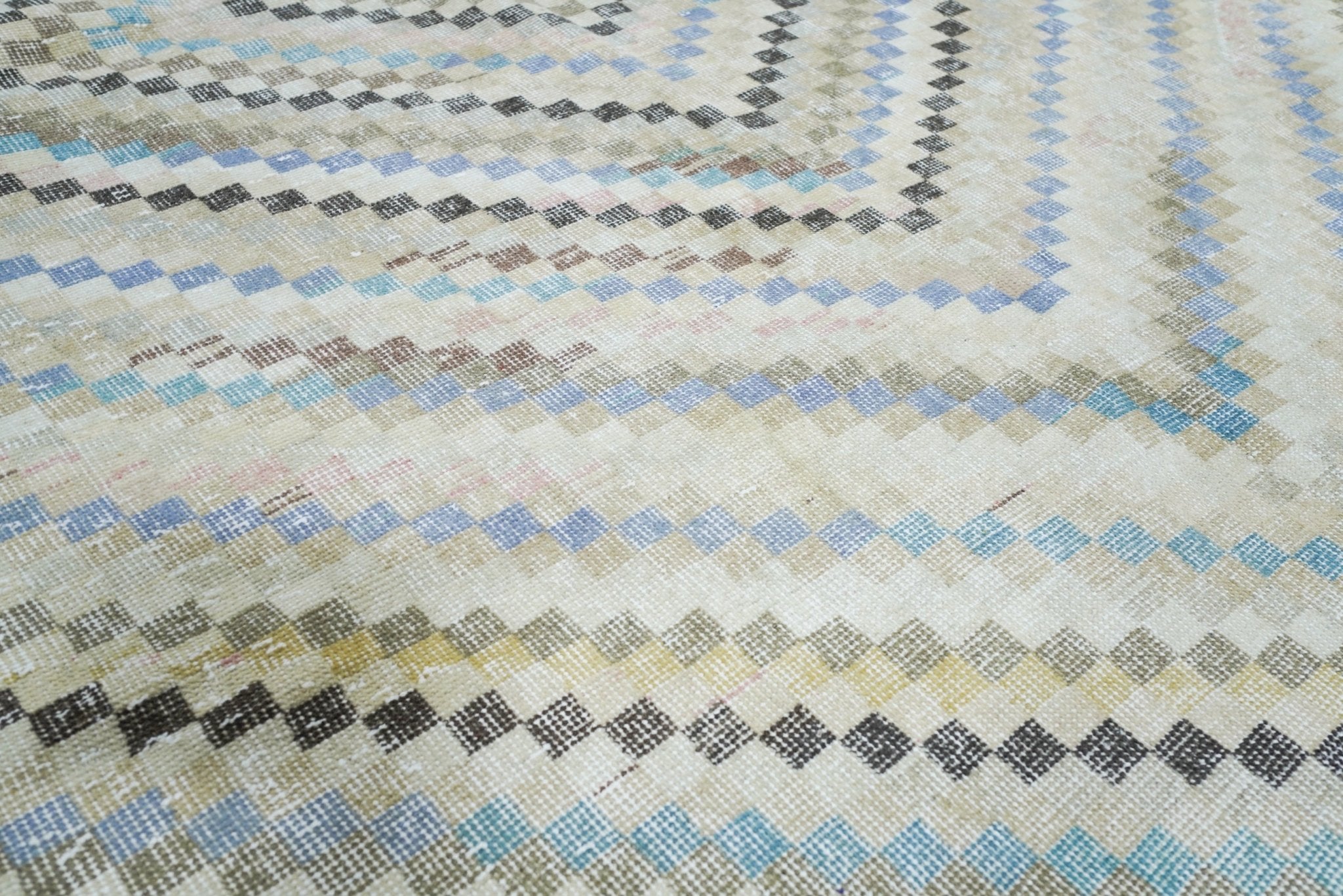 Handmade Vintage Turkish Rug | 275 x 187 cm | 9' x 6'1" - Najaf Rugs