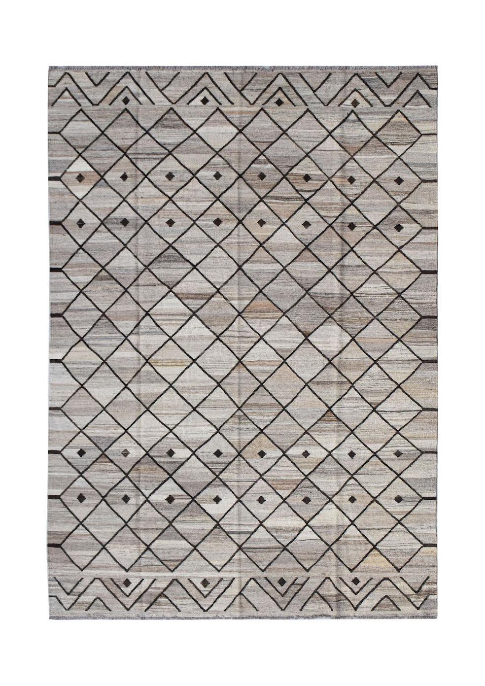 Handwoven Afghan Maimana kilim rug featuring a grey diamond pattern with small black accents.