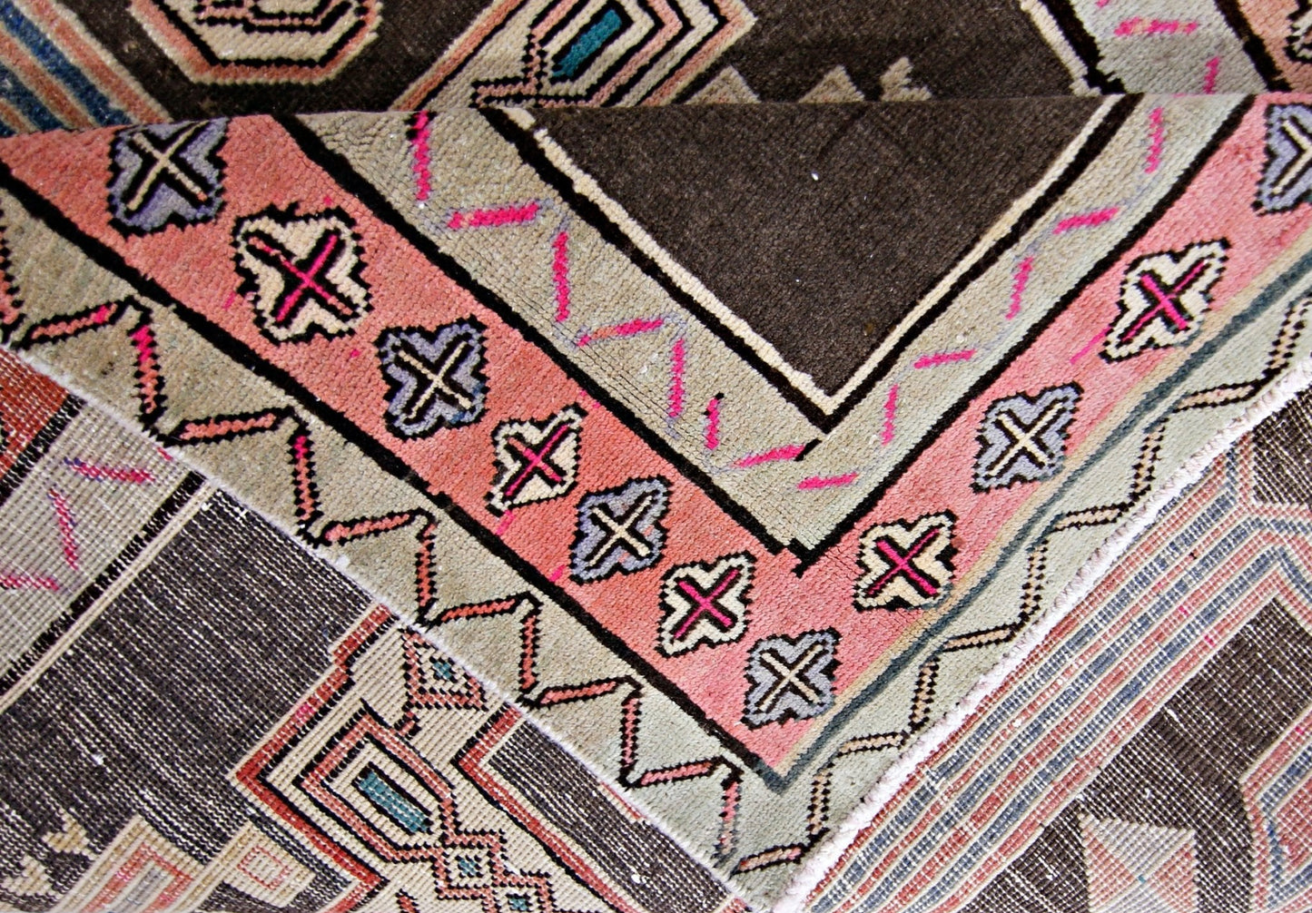 Handmade Vintage Persian Hallway Runner | 285 x 116 cm | 9'4" x 3'10" - Najaf Rugs & Textile