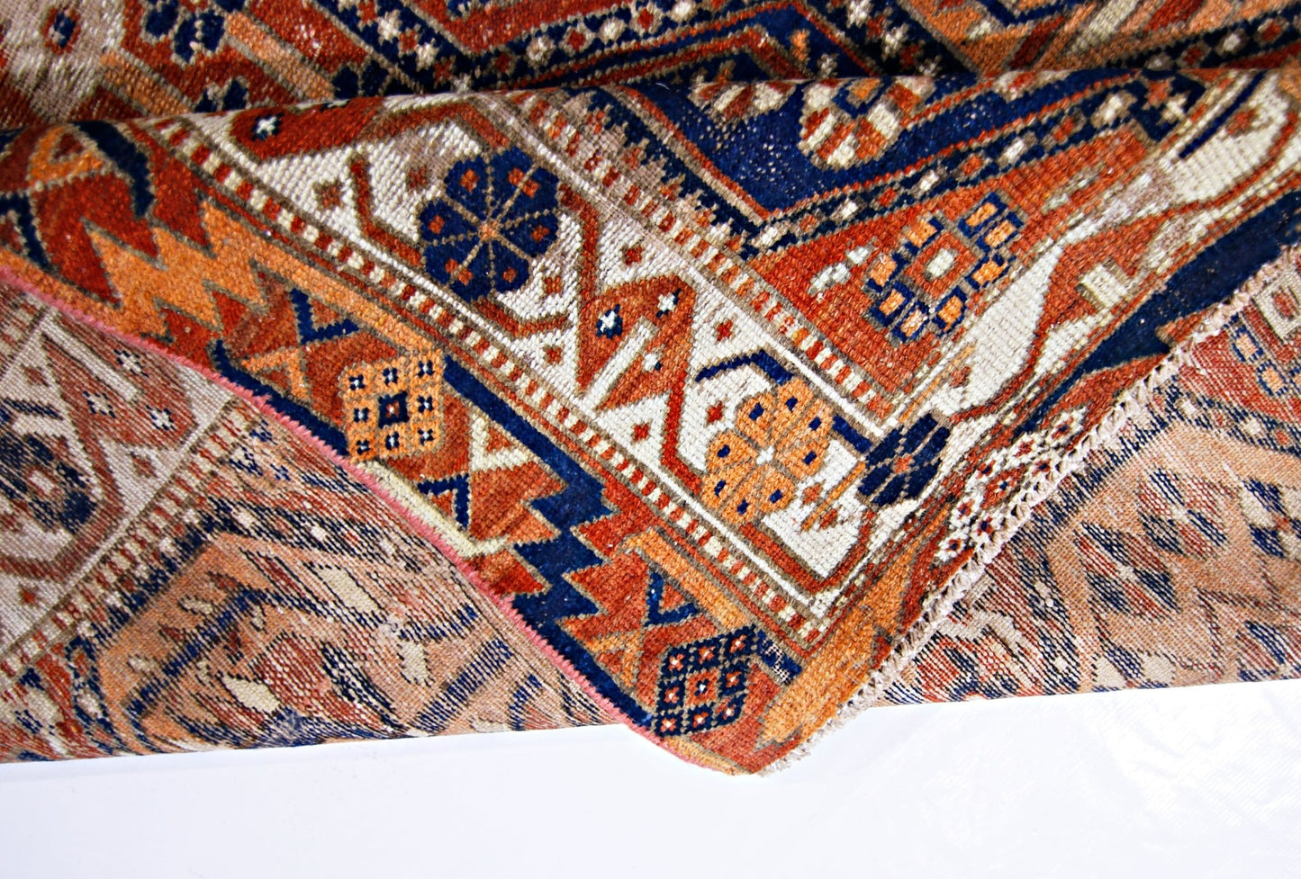 Handmade Vintage Persian Bakhtiar Rug | 194 x 129 cm | 6'5" x 4'3" - Najaf Rugs & Textile