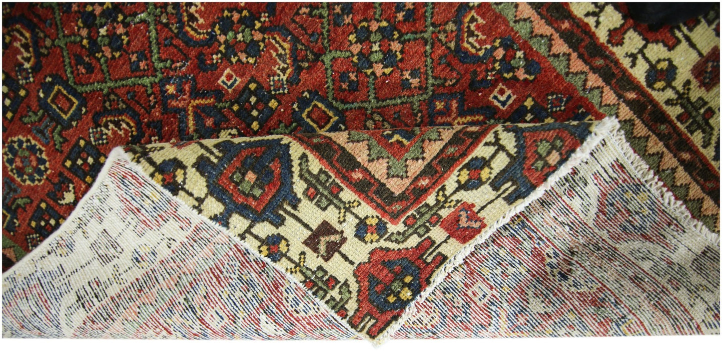 Handmade Vintage Persian Rug | 134 x 95 cm | 4'5" x 3'1" - Najaf Rugs & Textile