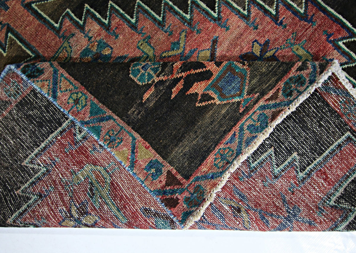 Handmade Vintage Persian Rug | 267 x 120 cm | 8'9" x 3'11" - Najaf Rugs & Textile
