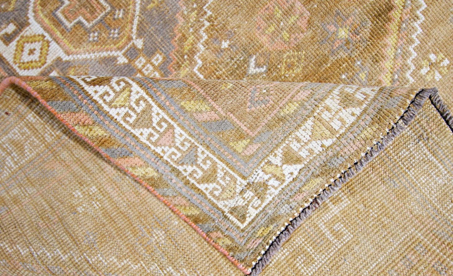 Handmade Vintage Persian Shiraz Rug | 271 x 123 cm | 8'10" x 4' - Najaf Rugs & Textile