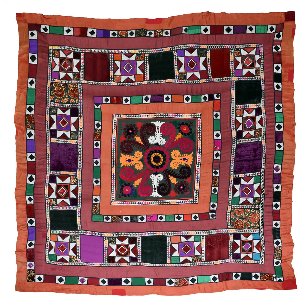 Hand Embroidered Taljik Patchwork Suzani | 207 x 207 cm | 6'7" x 6'7" - Najaf Rugs & Textile