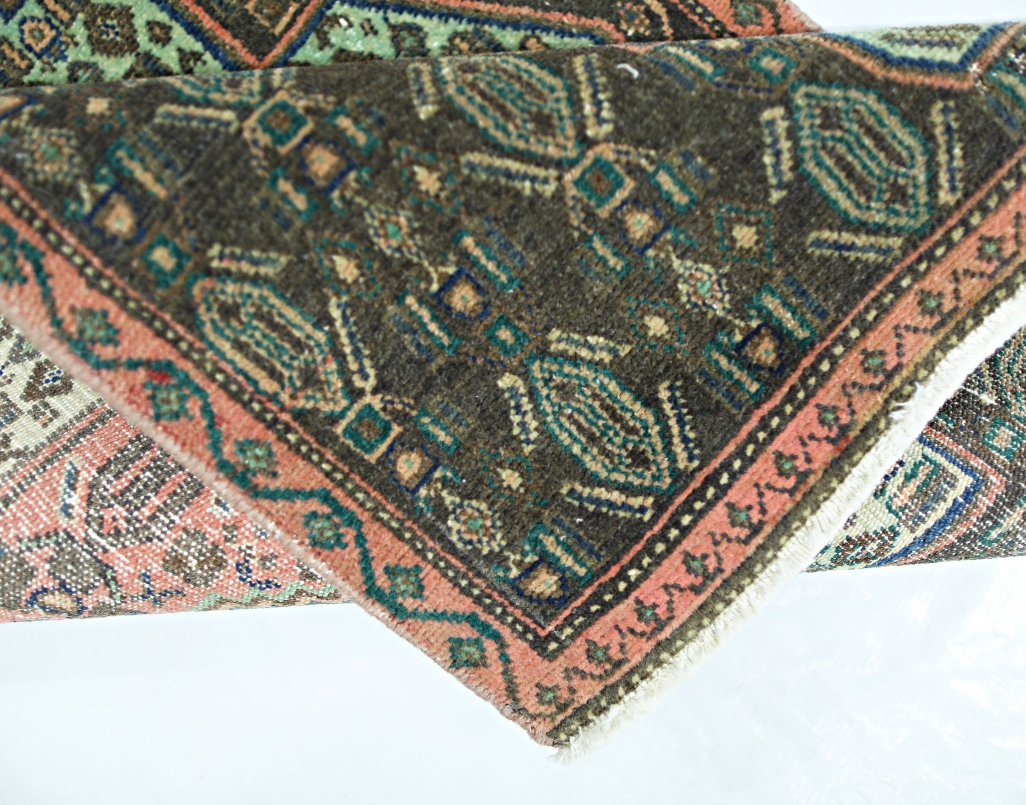 Handmade Mini Vintage Persian Rug | 100 x 66 cm | 3'3" x 2'2" - Najaf Rugs & Textile