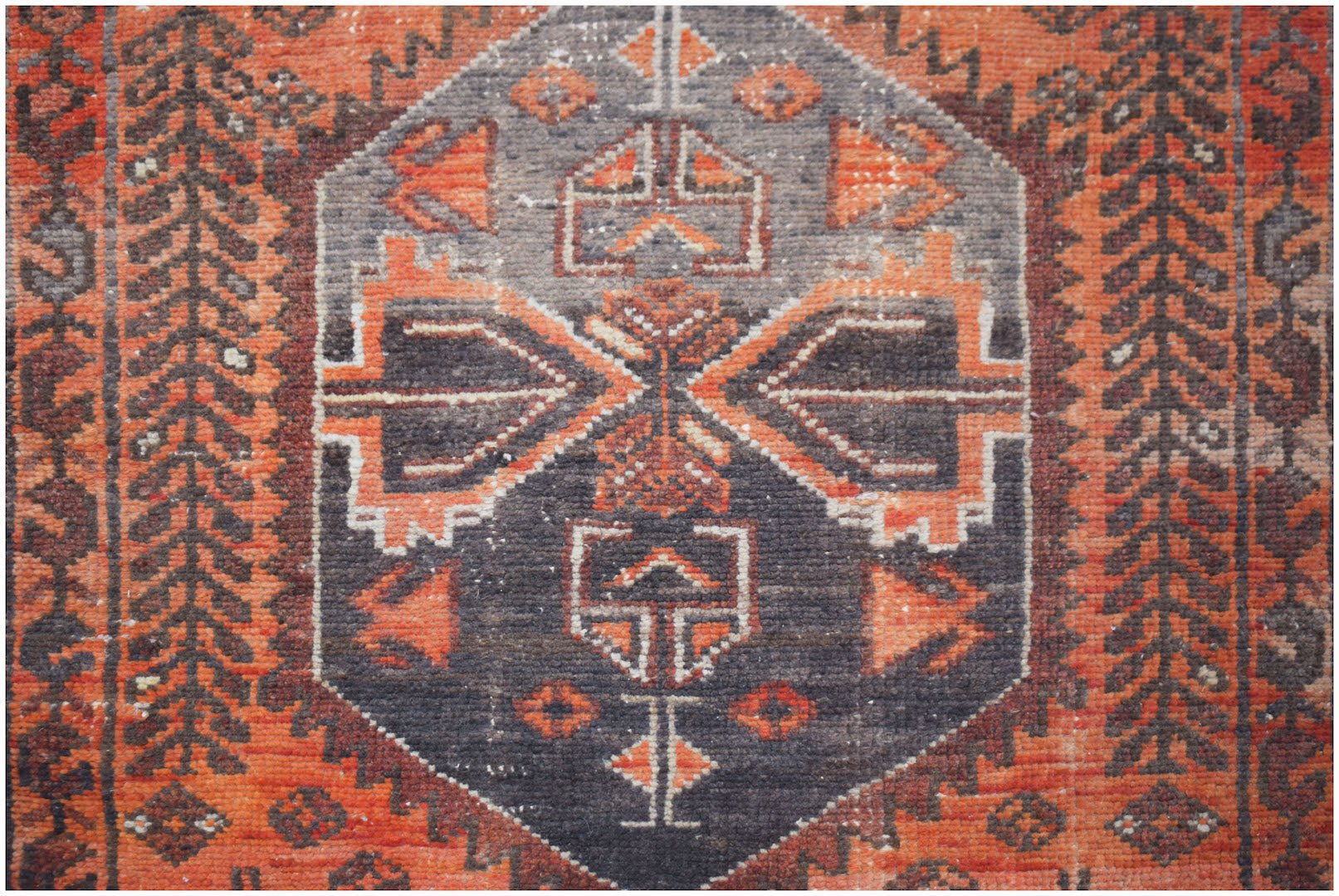 Handmade Mini Vintage Persian Rug | 105 x 73 cm | 3'5" x 2'5" - Najaf Rugs & Textile