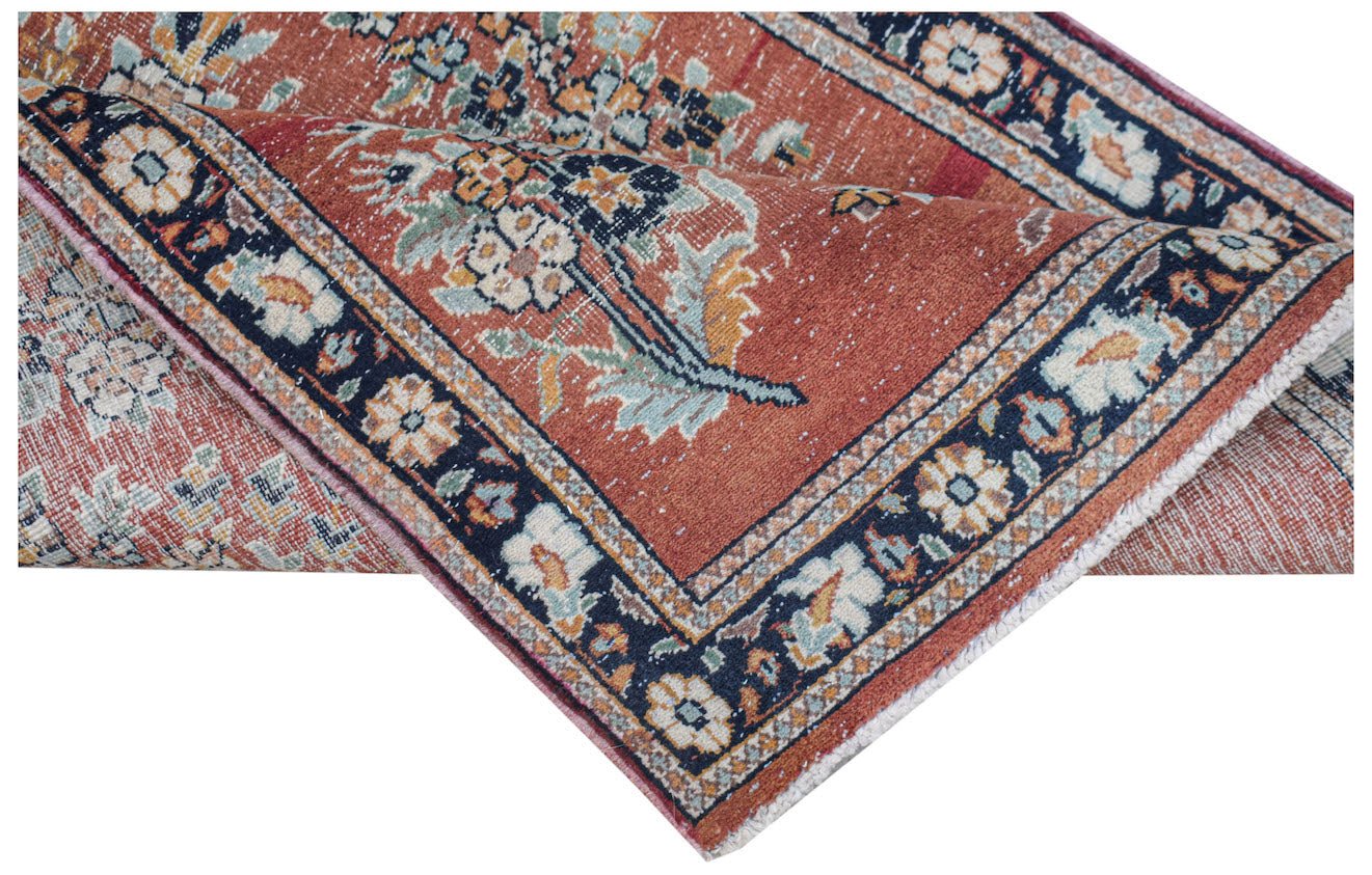 Handmade Mini Vintage Persian Rug | 137 x 71 cm | 4'6" x 2'4" - Najaf Rugs & Textile