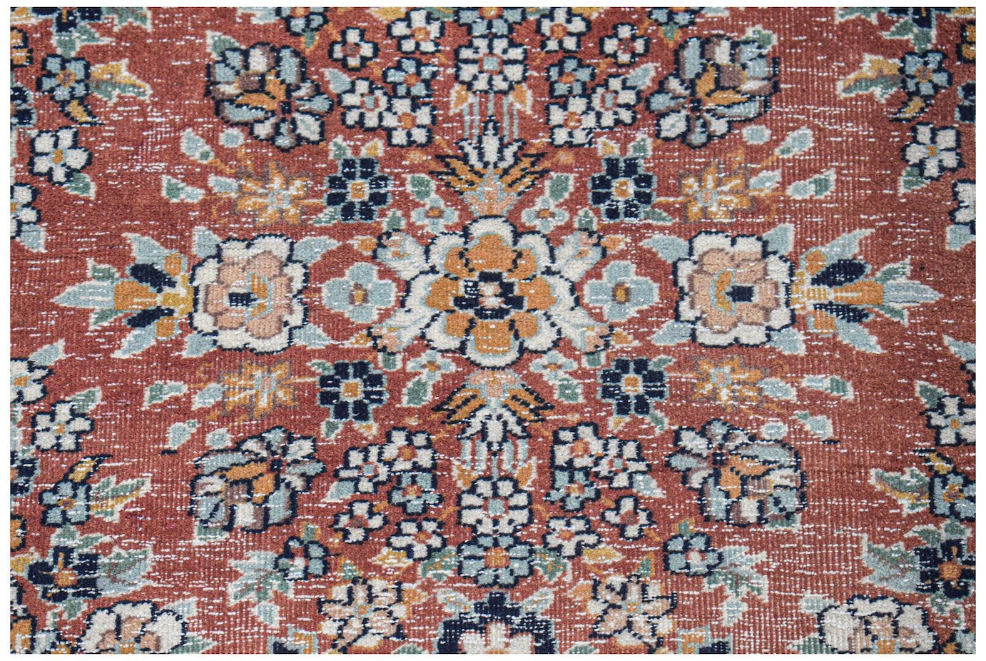 Handmade Mini Vintage Persian Rug | 137 x 71 cm | 4'6" x 2'4" - Najaf Rugs & Textile