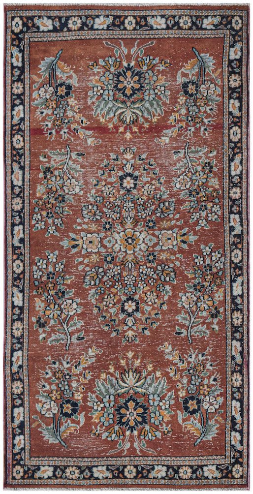 Handmade Mini Vintage Persian Rug | 137 x 71 cm | 4'6" x 2'4" - Najaf Rugs & Textile