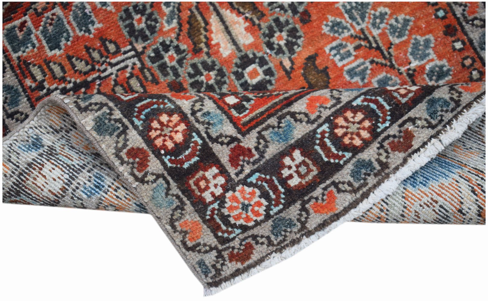 Handmade Mini Vintage Persian Sarouk Rug | 133 x 75 cm | 4'4" x 2'5" - Najaf Rugs & Textile