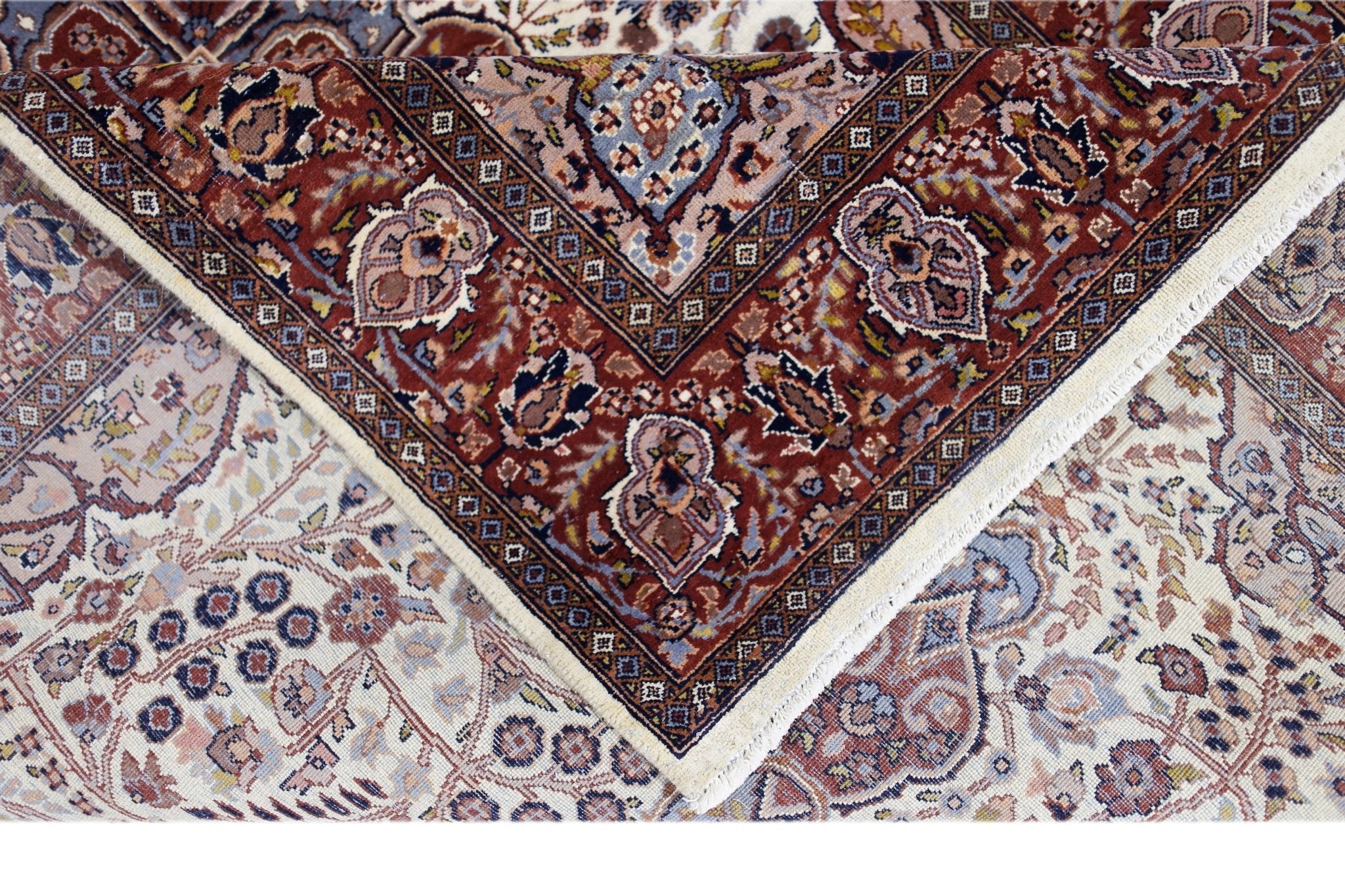 Handmade Traditional Pakistani Rug | 225 x 138 cm | 7'5" x 4'6" - Najaf Rugs & Textile