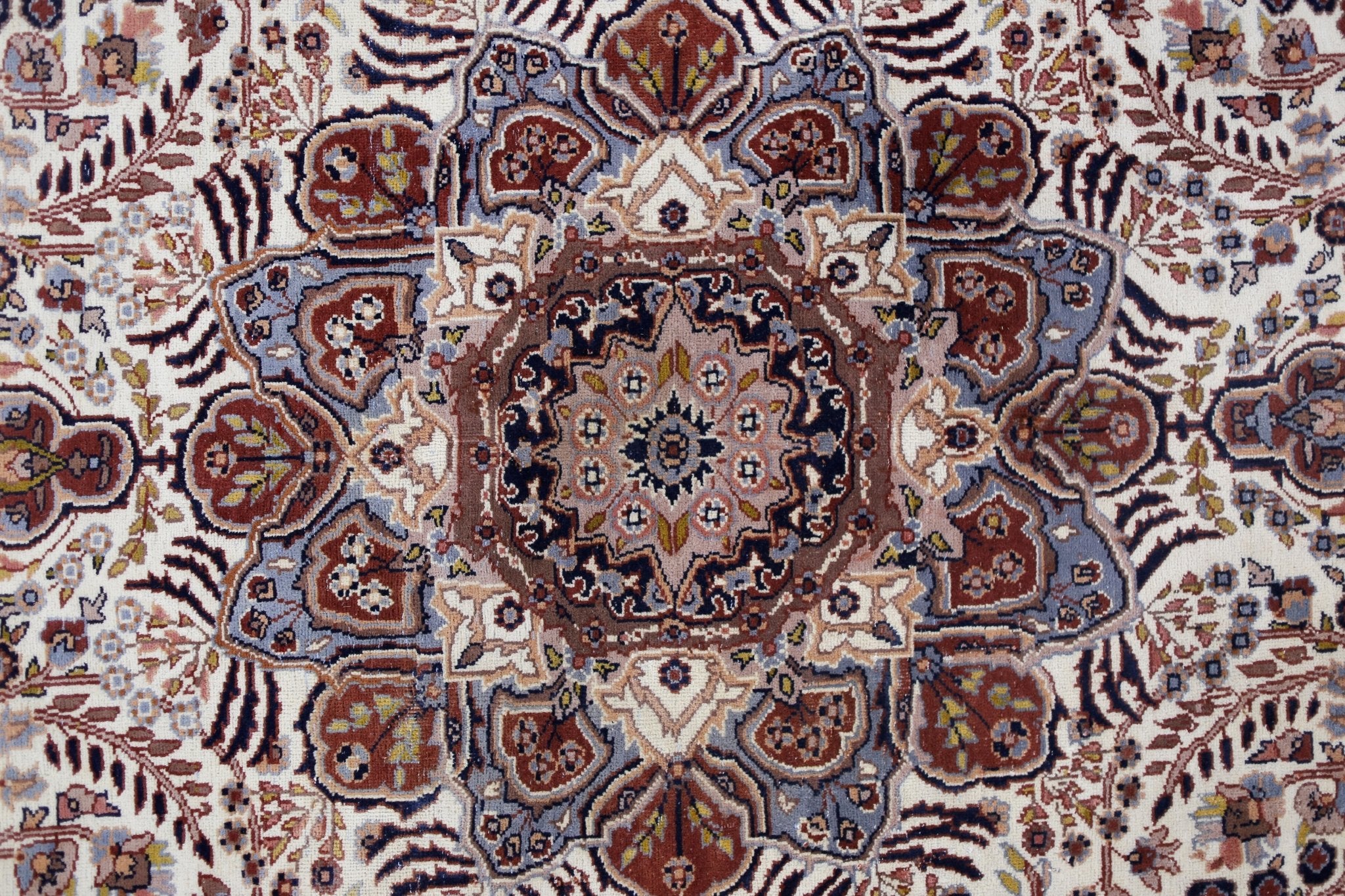 Handmade Traditional Pakistani Rug | 225 x 138 cm | 7'5" x 4'6" - Najaf Rugs & Textile