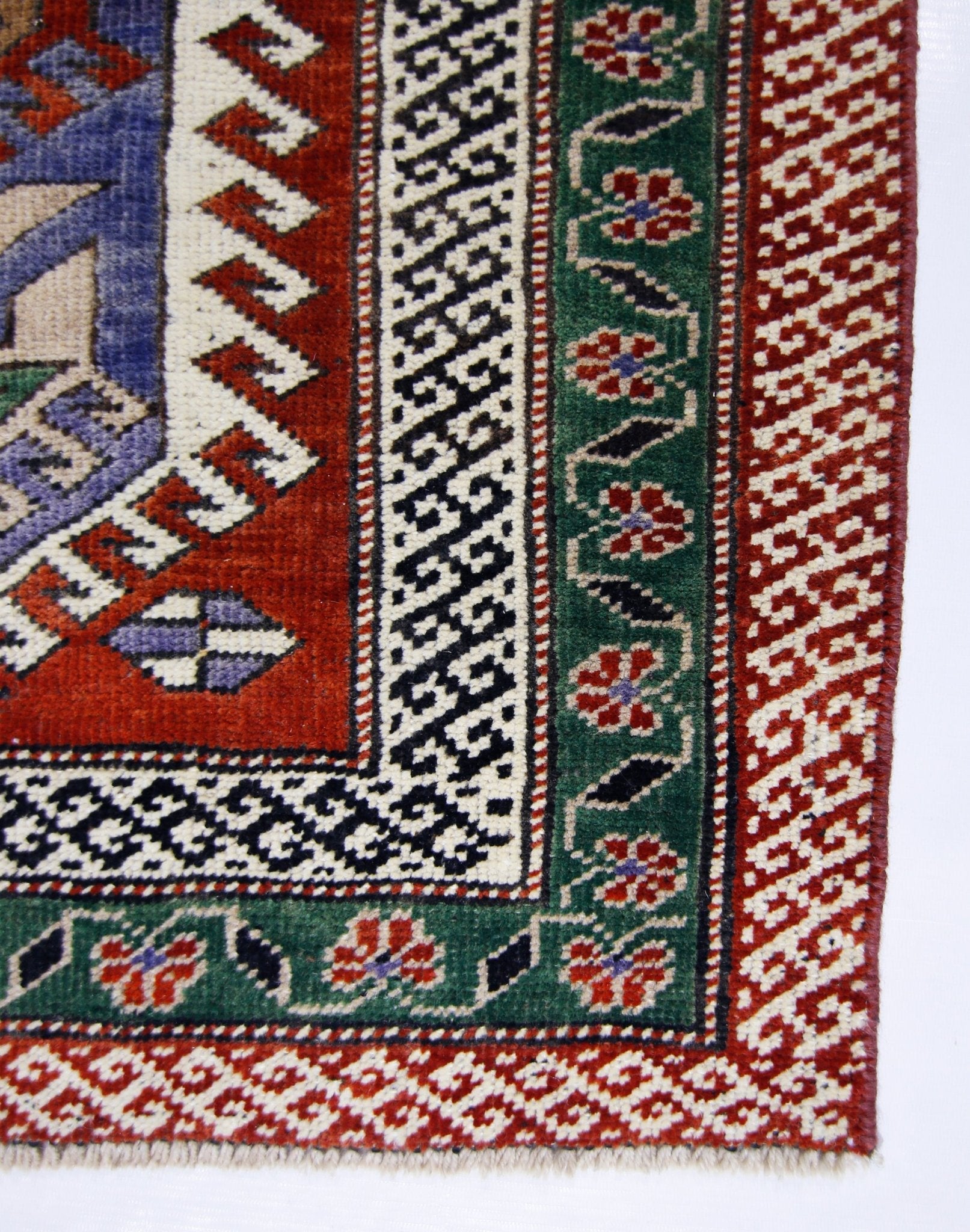Handmade Vintage Caucasian Rug | 170 x 119 cm | 5'7" x 3'11" - Najaf Rugs & Textile