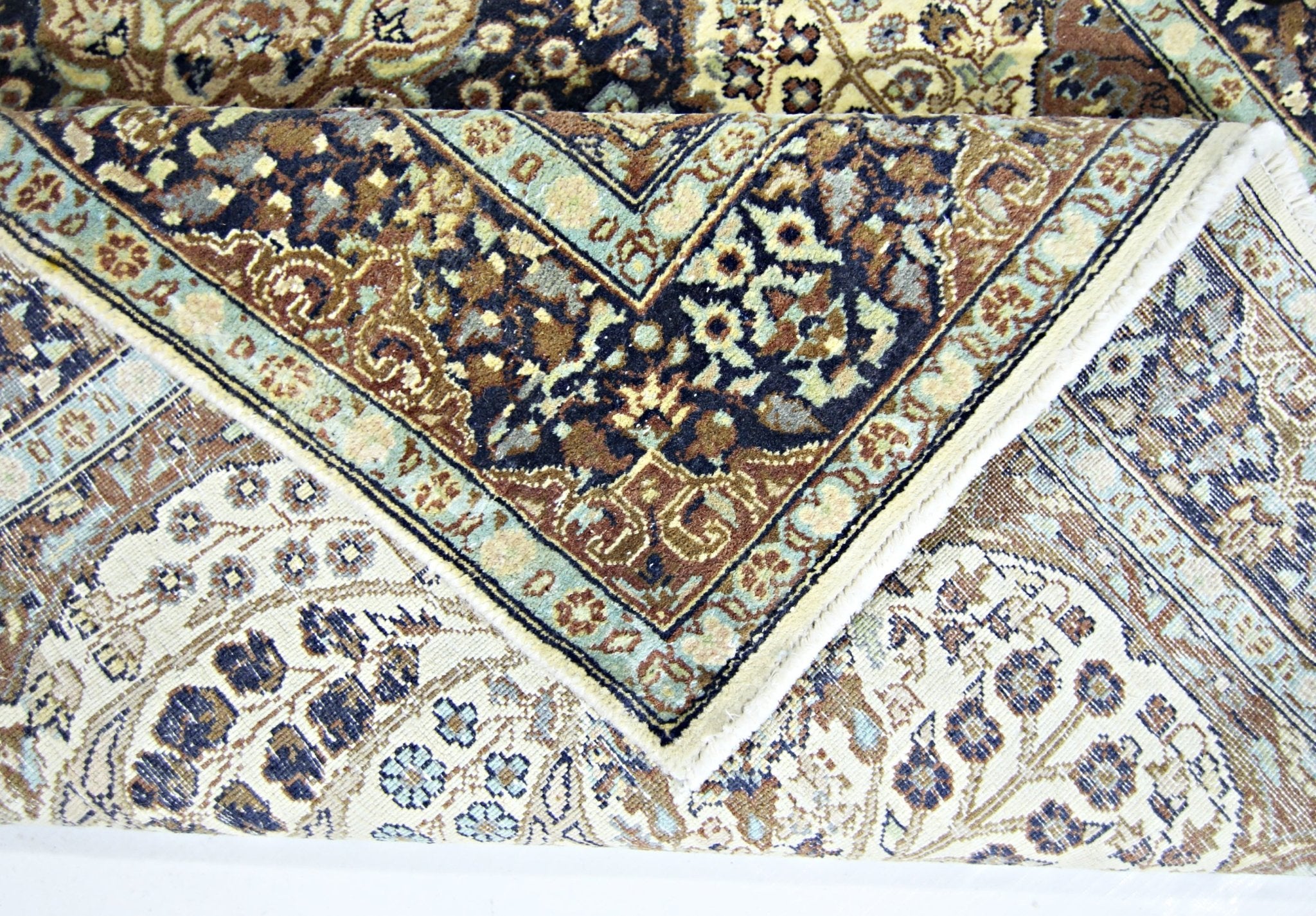 Handmade Vintage Pakistani Rug | 150 x 93 cm | 4'11" x 3' - Najaf Rugs & Textile