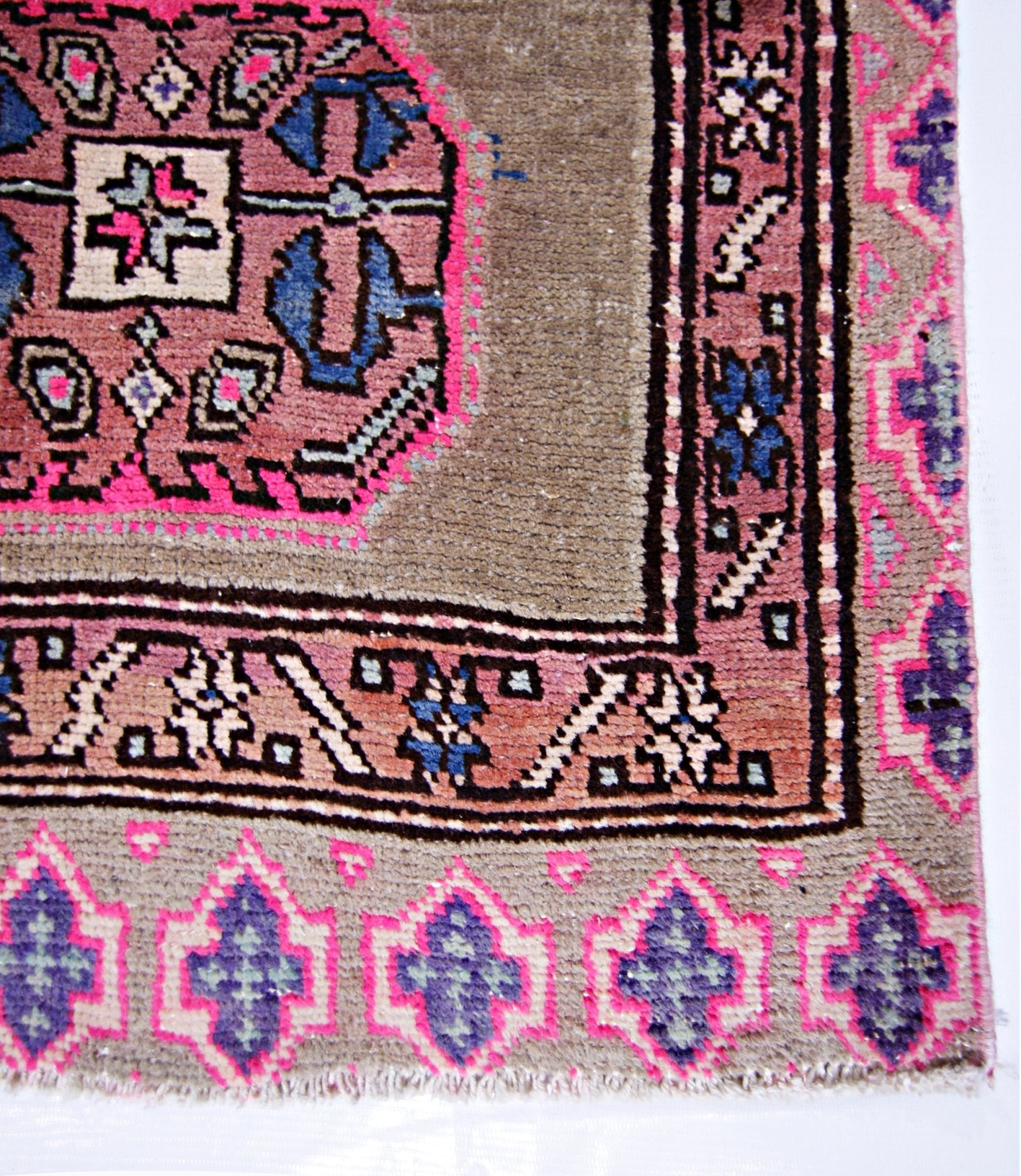 Handmade Vintage Persian Ardebil Rug | 263 x 118 cm | 8'7" x 3'10" - Najaf Rugs & Textile