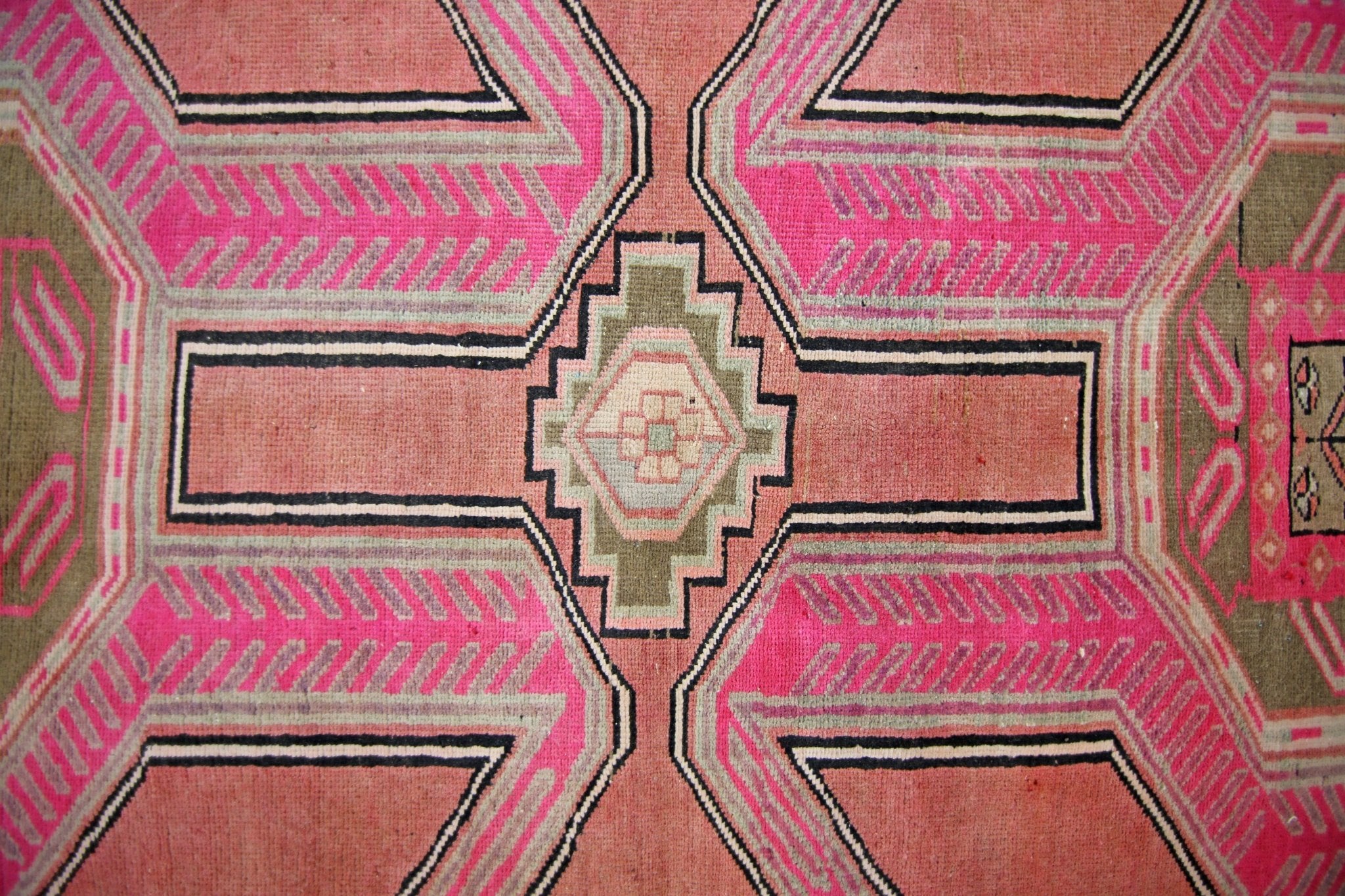 Handmade Vintage Persian Ardebil Rug | 280 x 113 cm | 9'2" x 3'8" - Najaf Rugs & Textile