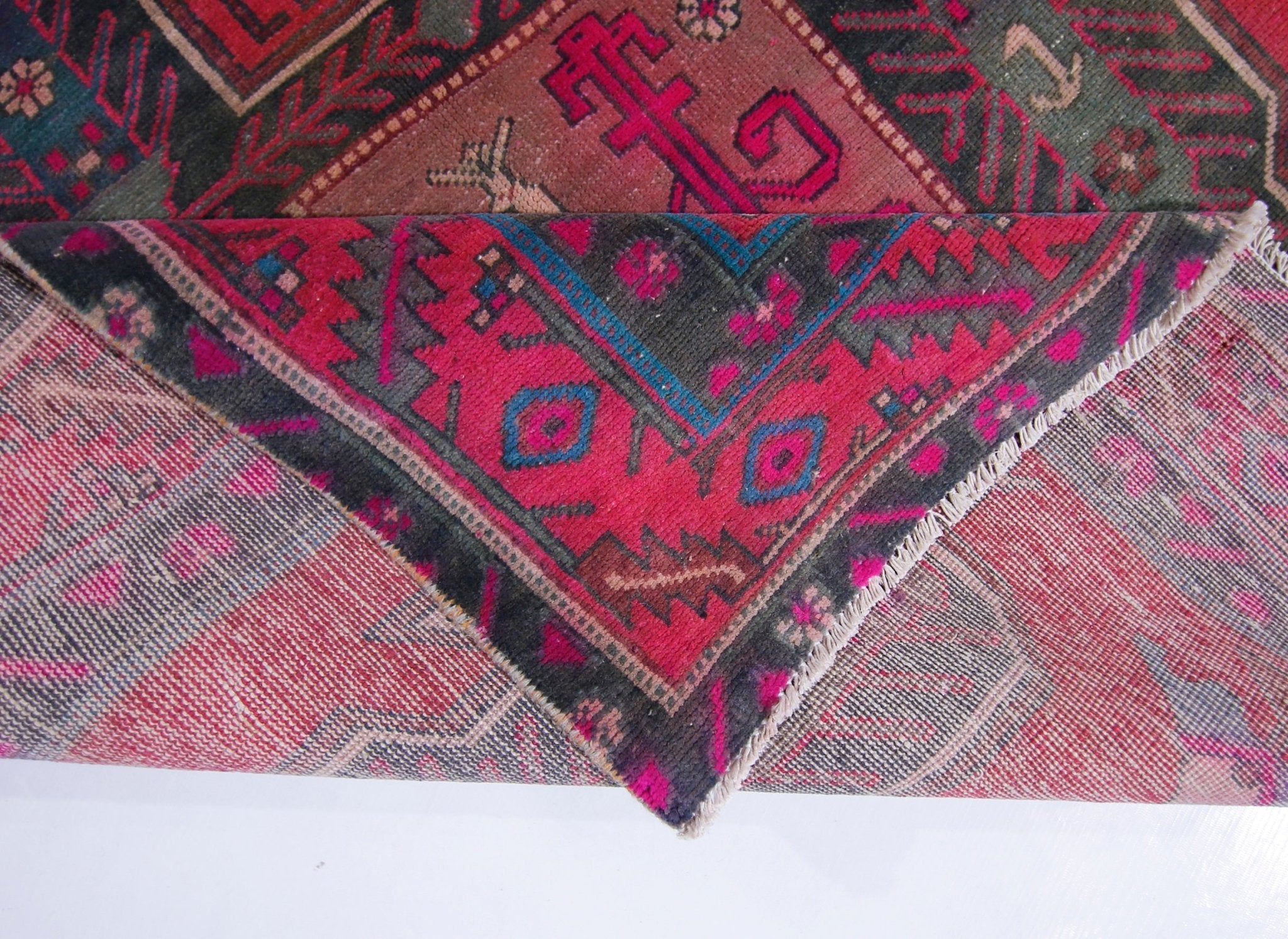 Handmade Vintage Persian Ardebil Rug | 287 x 130 cm | 9'5" x 4'3" - Najaf Rugs & Textile