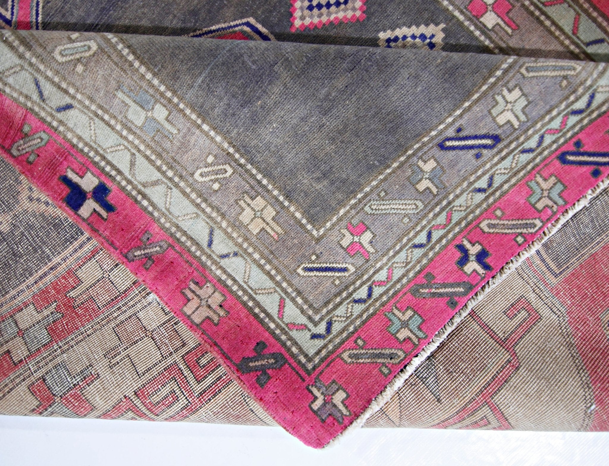 Handmade Vintage Persian Ardebil Rug | 327 x 144 cm | 10'9" x 4'9" - Najaf Rugs & Textile