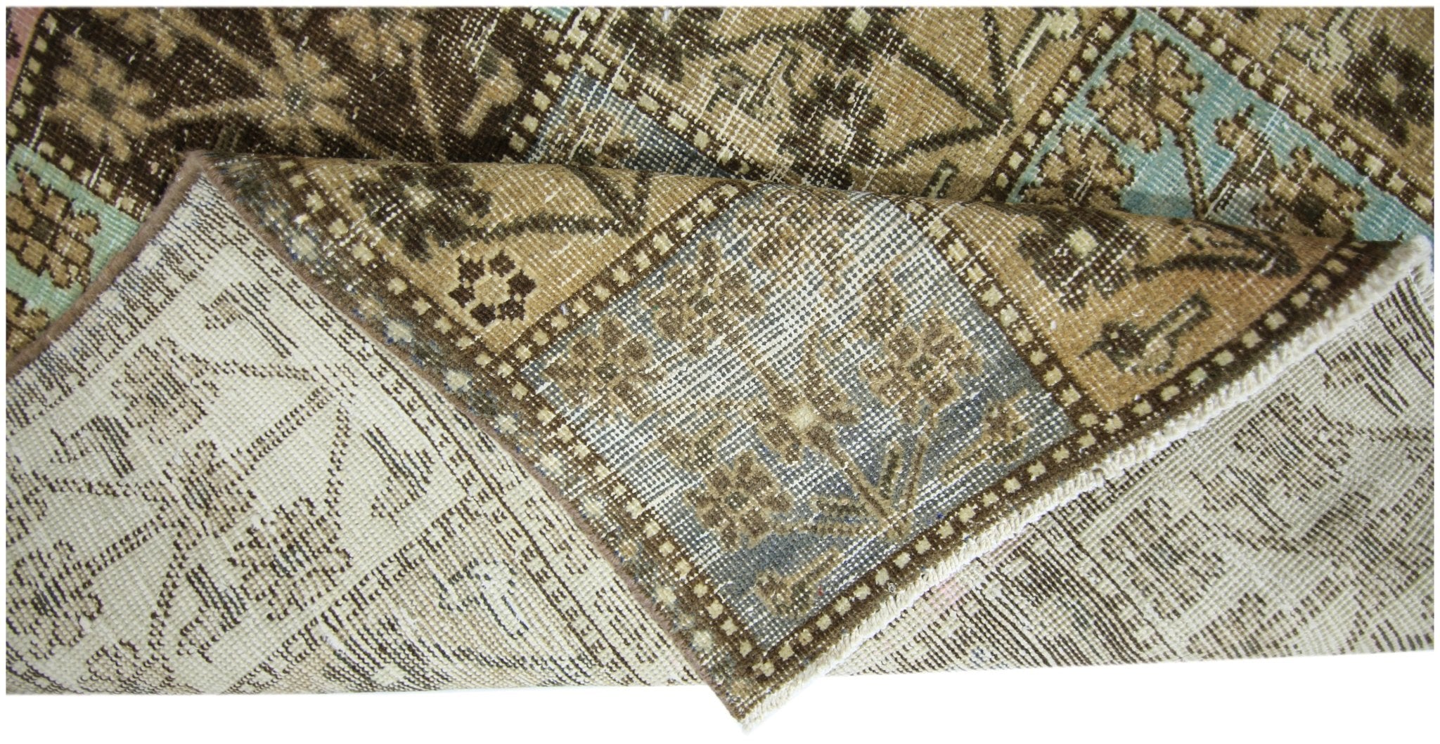 Handmade Vintage Persian Bakhtiar Rug | 264 x 120 cm | 8'8" x 3'11" - Najaf Rugs & Textile