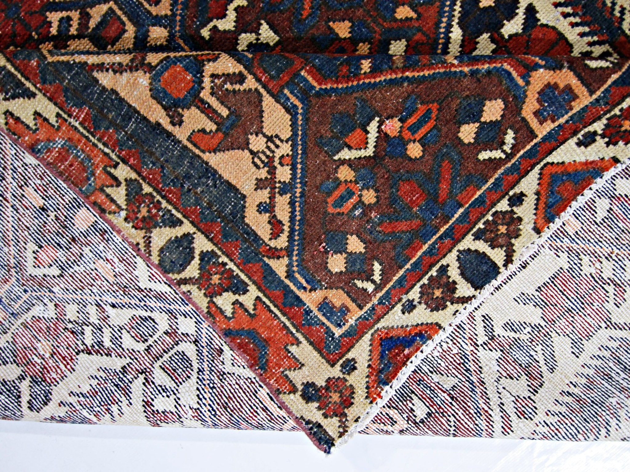 Handmade Vintage Persian Bakhtiar Rug | 275 x 180 cm | 9' x 5'11" - Najaf Rugs & Textile