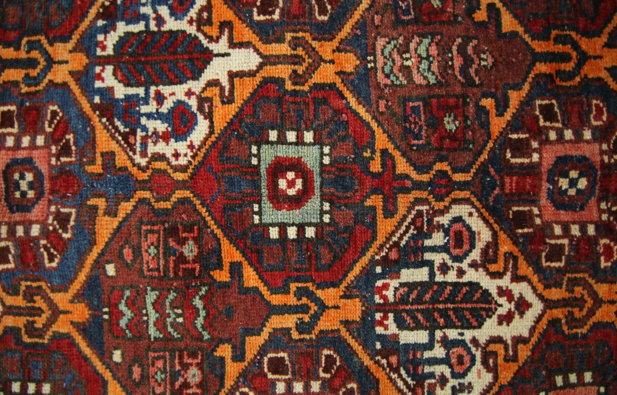 Handmade Vintage Persian Bakhtiar Rug | 281 x 145 cm | 9'3" x 4'9" - Najaf Rugs & Textile