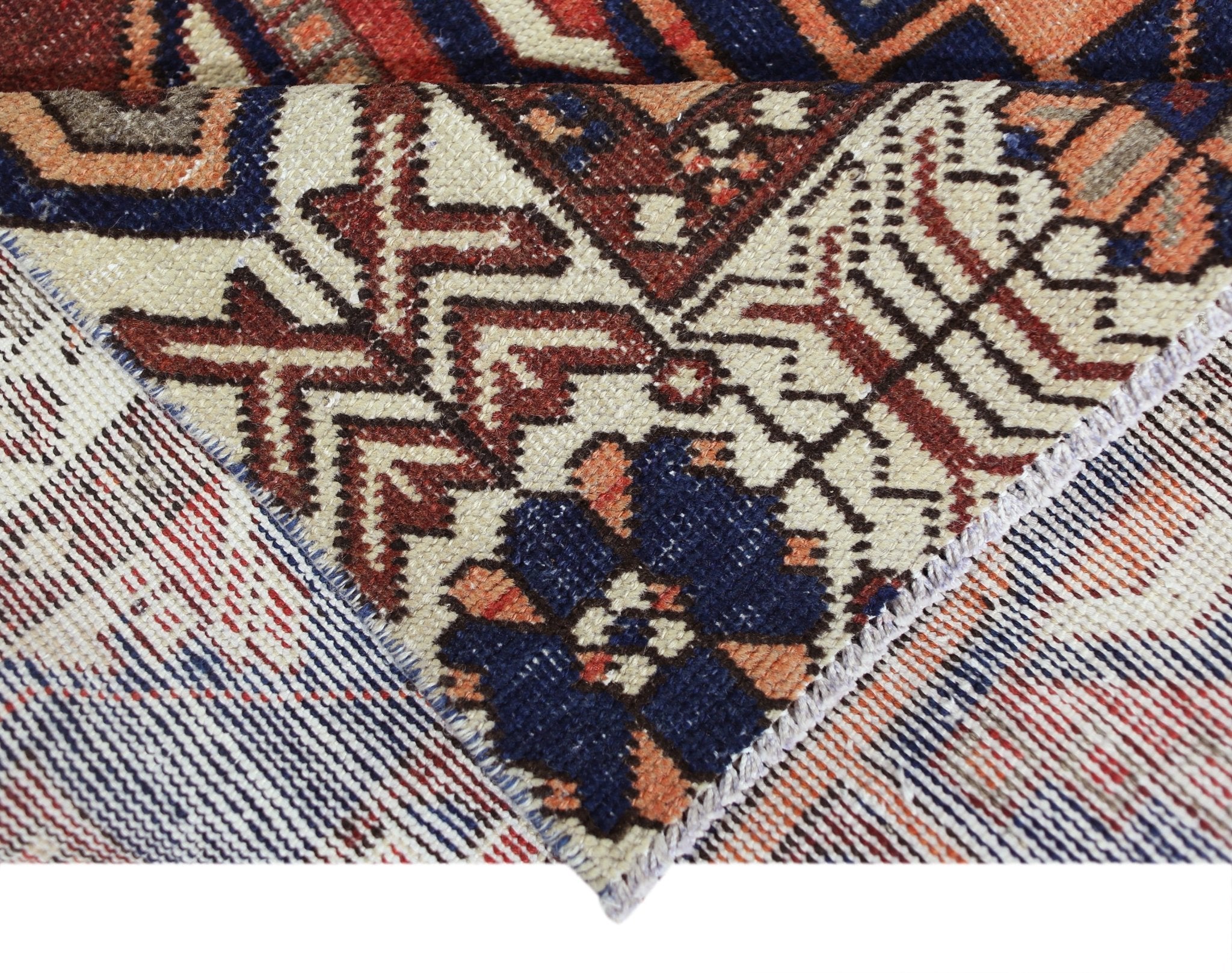 Handmade Vintage Persian Bakhtiar Rug | 282 x 189 cm | 9'3" x 6'2" - Najaf Rugs & Textile