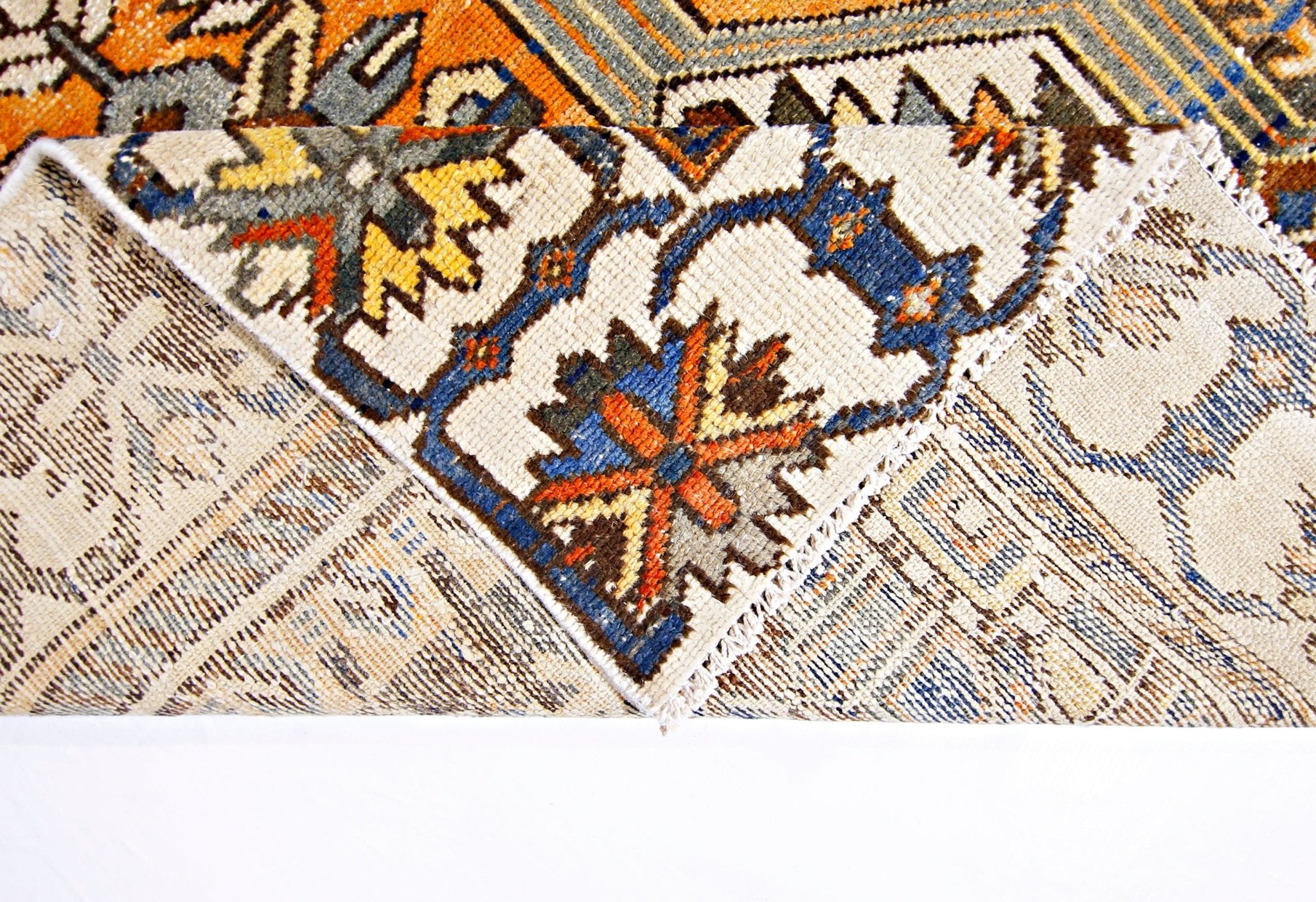 Handmade Vintage Persian Bakhtiar Rug | 283 x 138 cm | 9'3" x 4'6" - Najaf Rugs & Textile