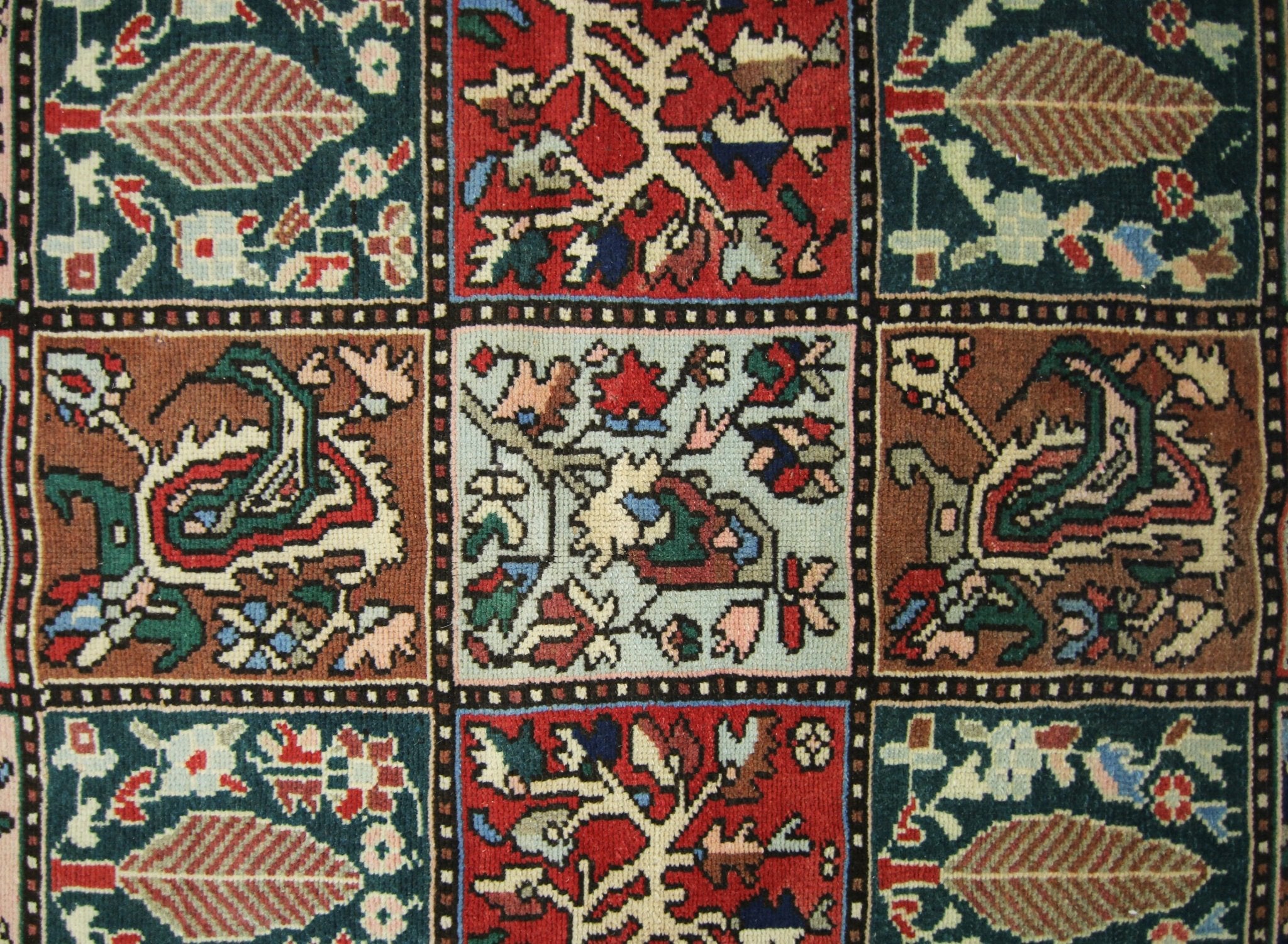 Handmade Vintage Persian Bakhtiar Rug | 288 x 151 cm | 9'6" x 4'11" - Najaf Rugs & Textile