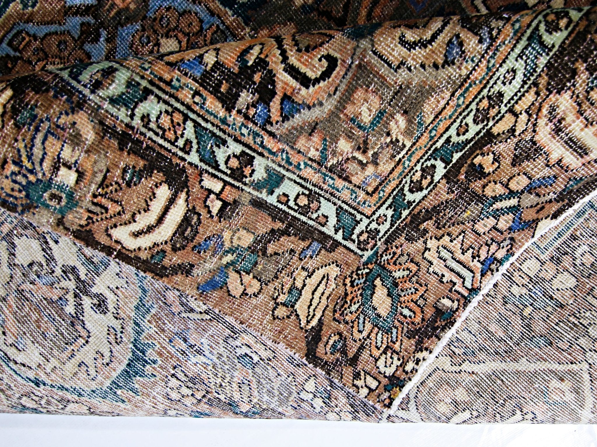 Handmade Vintage Persian Bakhtiar Rug | 288 x 193 cm | 9'5" x 6'4" - Najaf Rugs & Textile