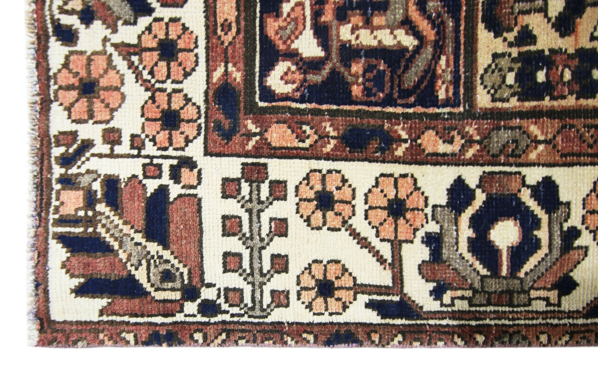 Handmade Vintage Persian Bakhtiar Rug | 291 x 145 cm | 9'7" x 4'9" - Najaf Rugs & Textile