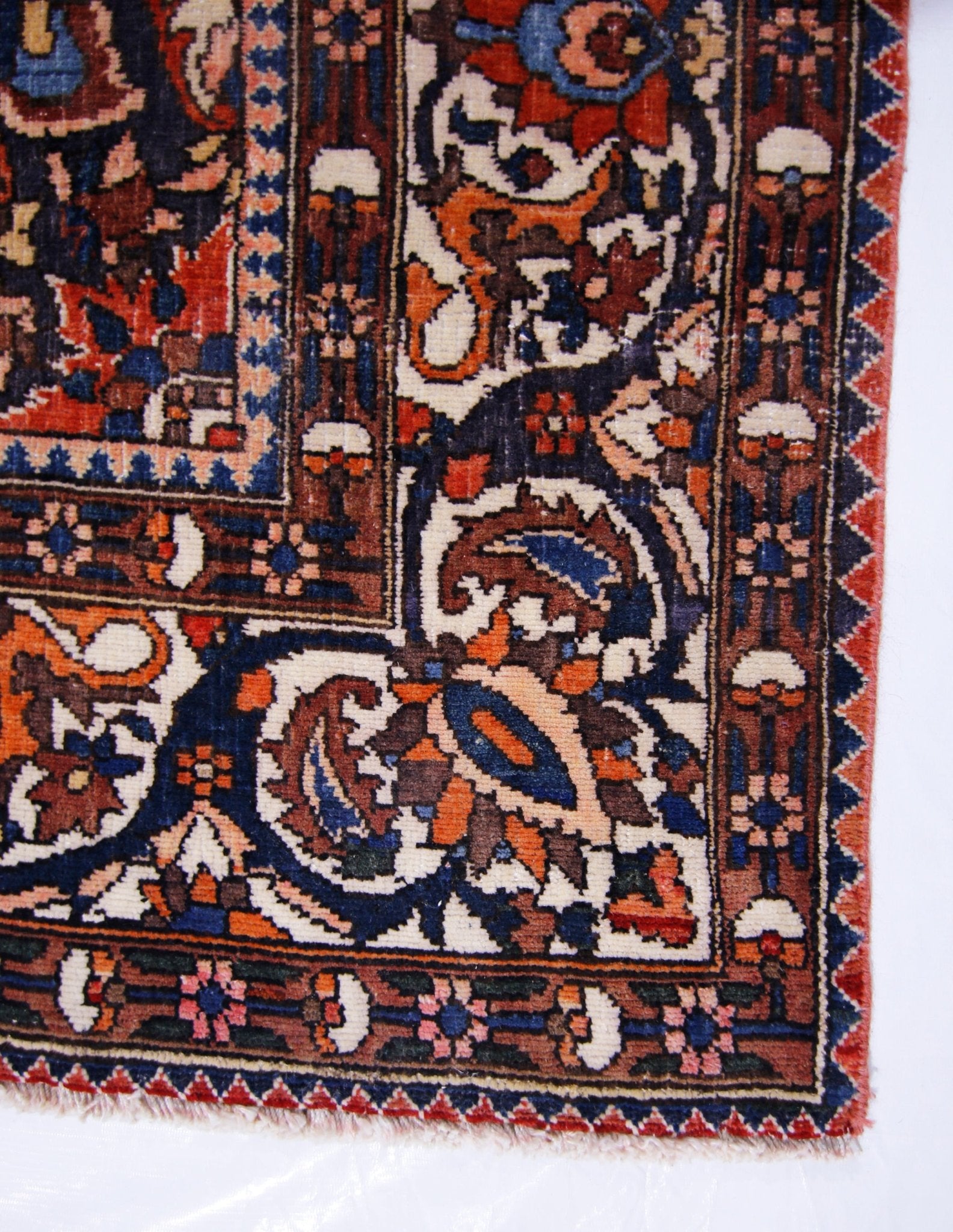 Handmade Vintage Persian Bakhtiar Rug | 295 x 225 cm | 9'8" x 7'4" - Najaf Rugs & Textile