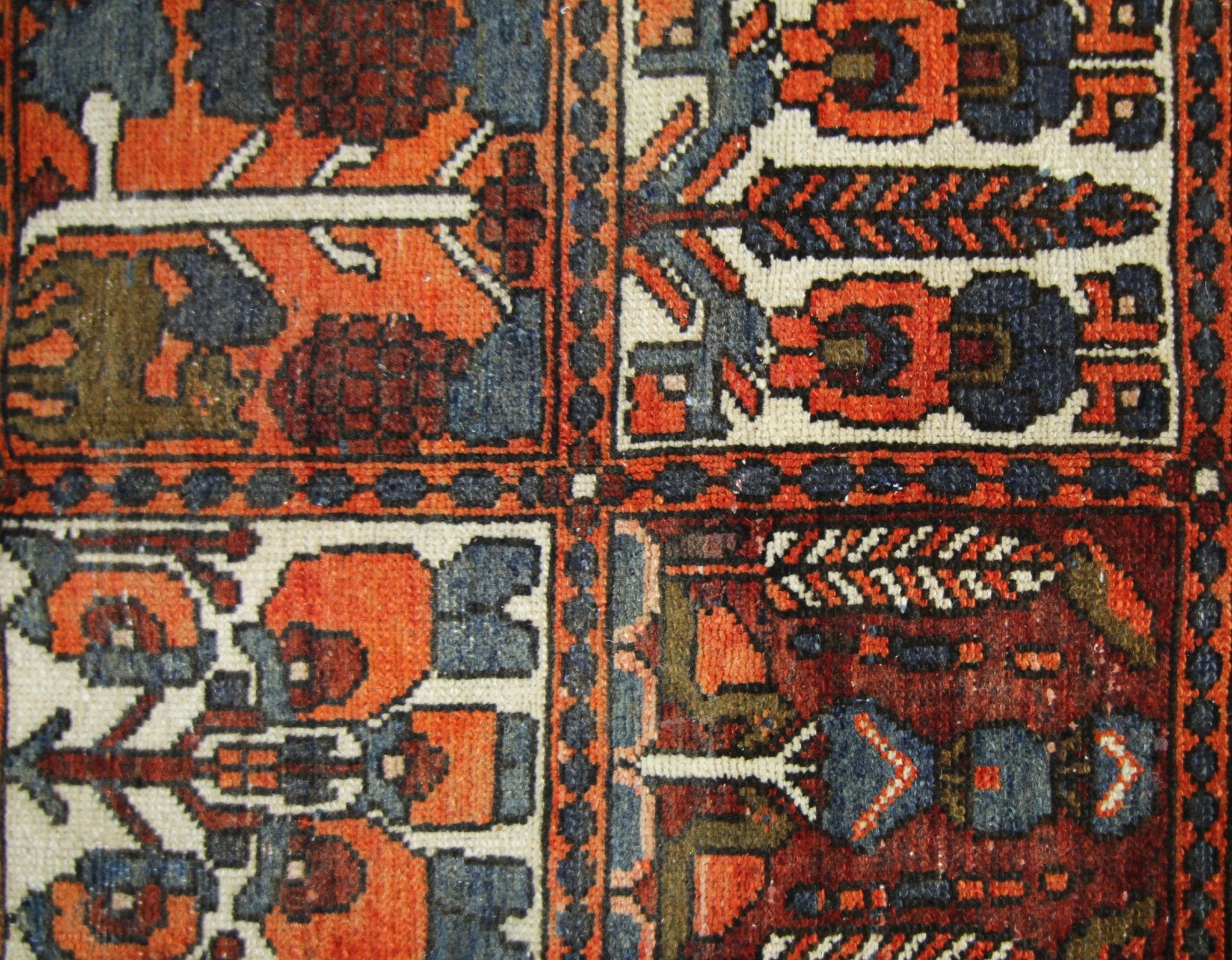 Handmade Vintage Persian Bakhtiar Rug | 299 x 213 cm | 9'10" x 7' - Najaf Rugs & Textile