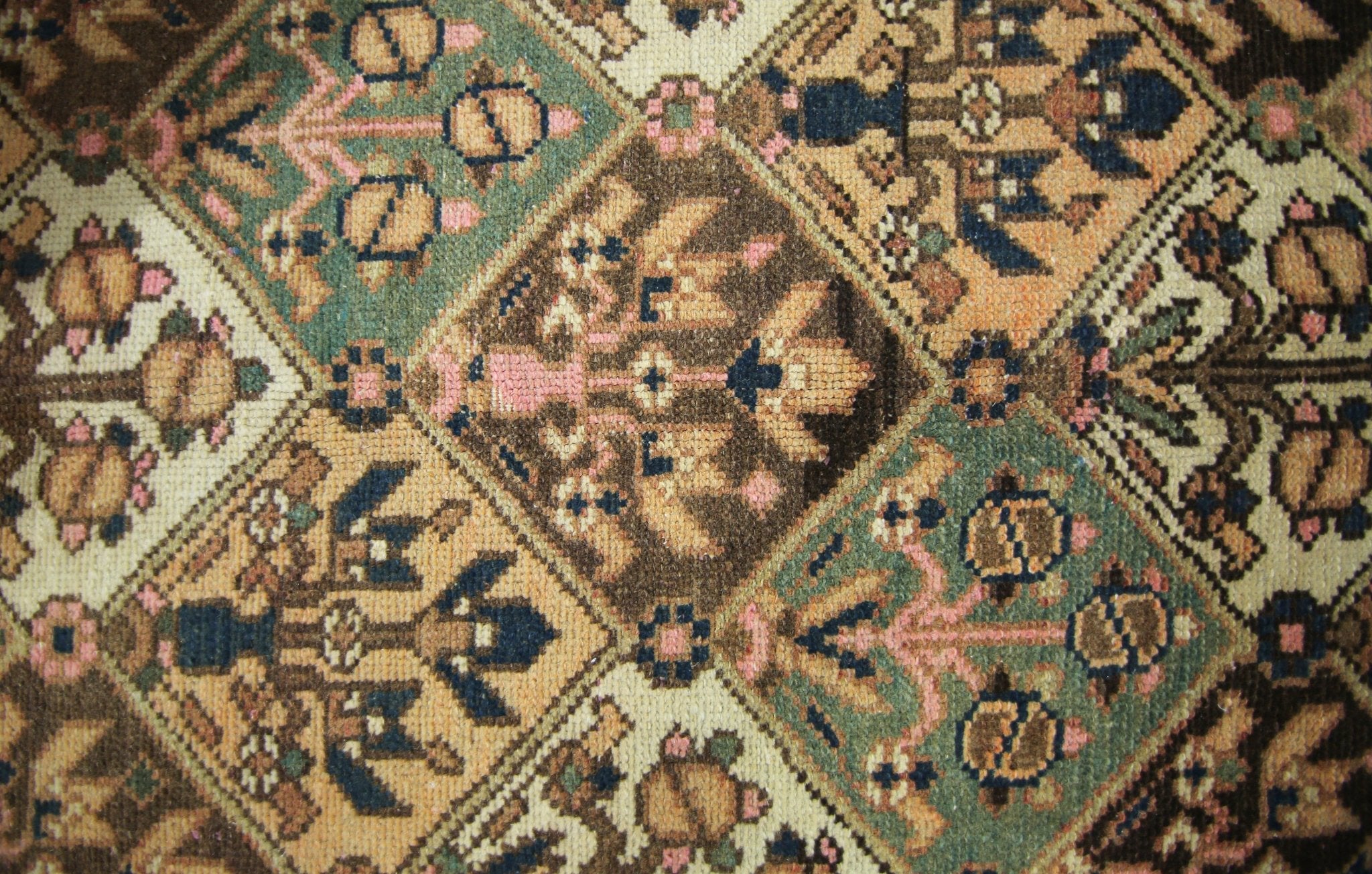 Handmade Vintage Persian Bakhtiar Rug | 302 x 204 cm | 9'11" x 6'8" - Najaf Rugs & Textile