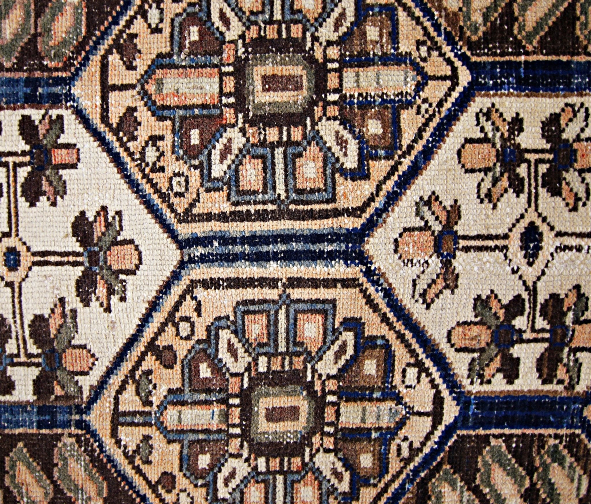 Handmade Vintage Persian Bakhtiari Hallway Runner | 273 x 104 cm | 9' x 3'5" - Najaf Rugs & Textile