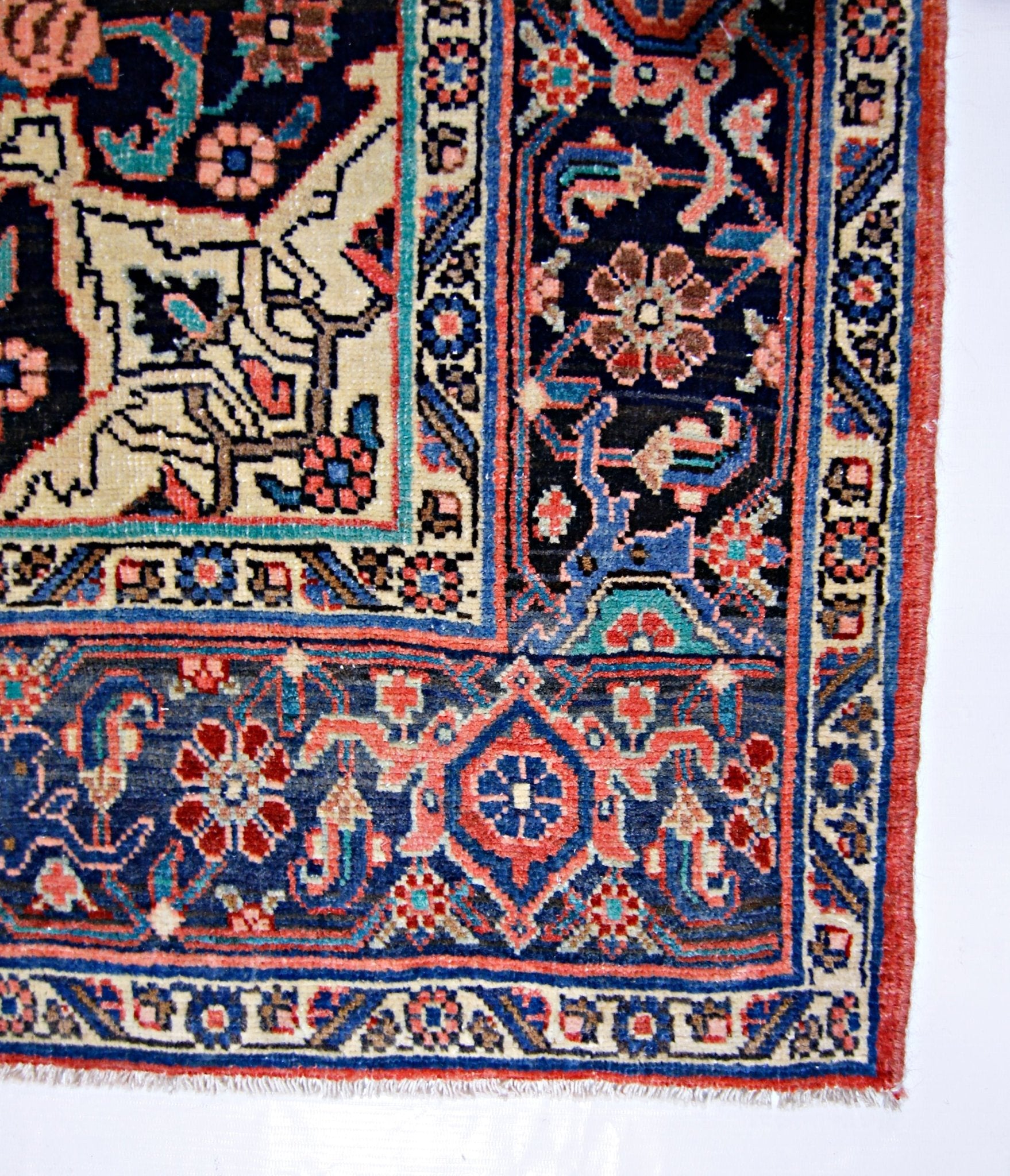 Handmade Vintage Persian Bidjar Hallway Runner | 315 x 134 cm | 10'4" x 4'5" - Najaf Rugs & Textile