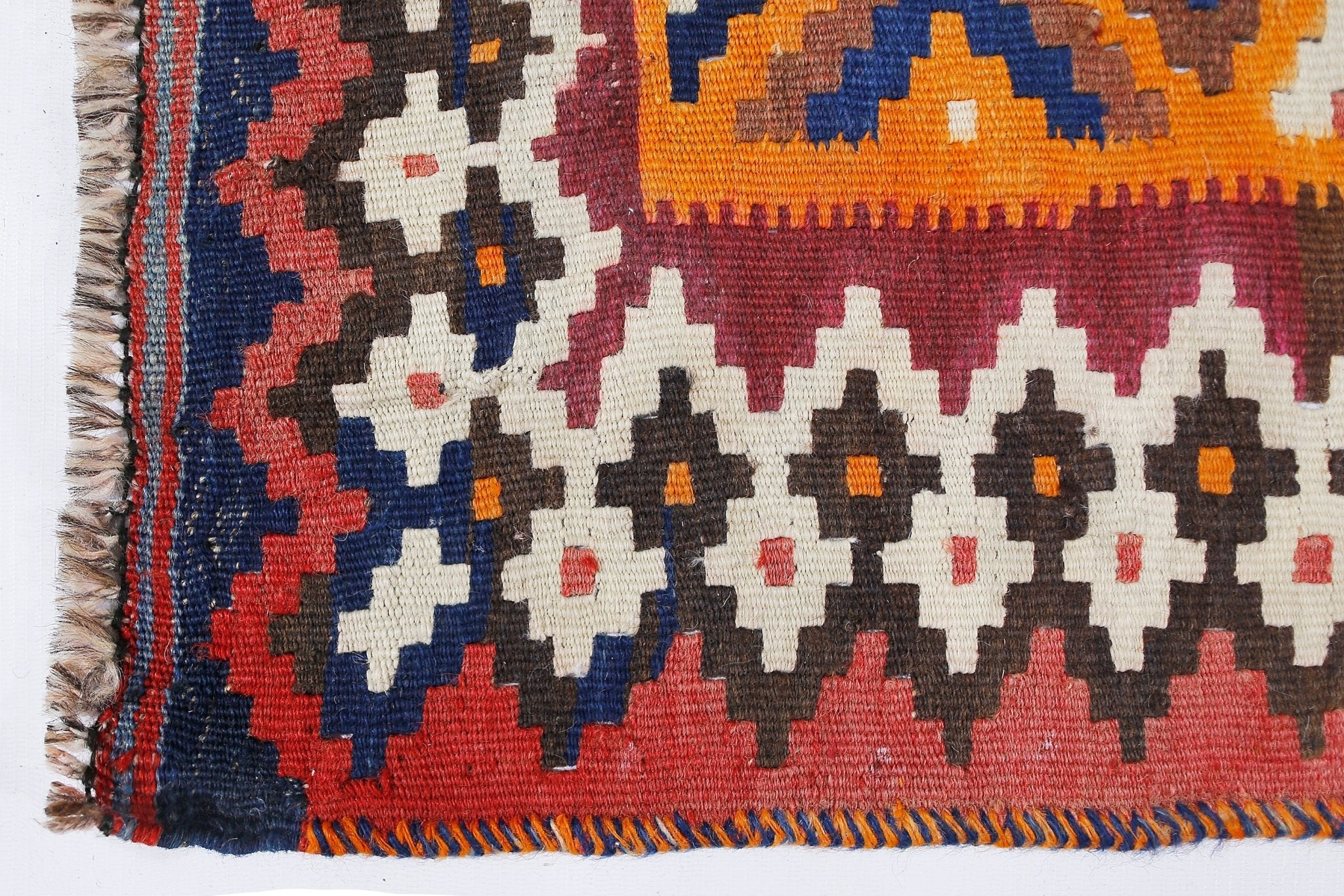 Handmade Vintage Persian Ghasghai Kilim | 221 x 158 cm | 7'3" x 5'2" - Najaf Rugs & Textile