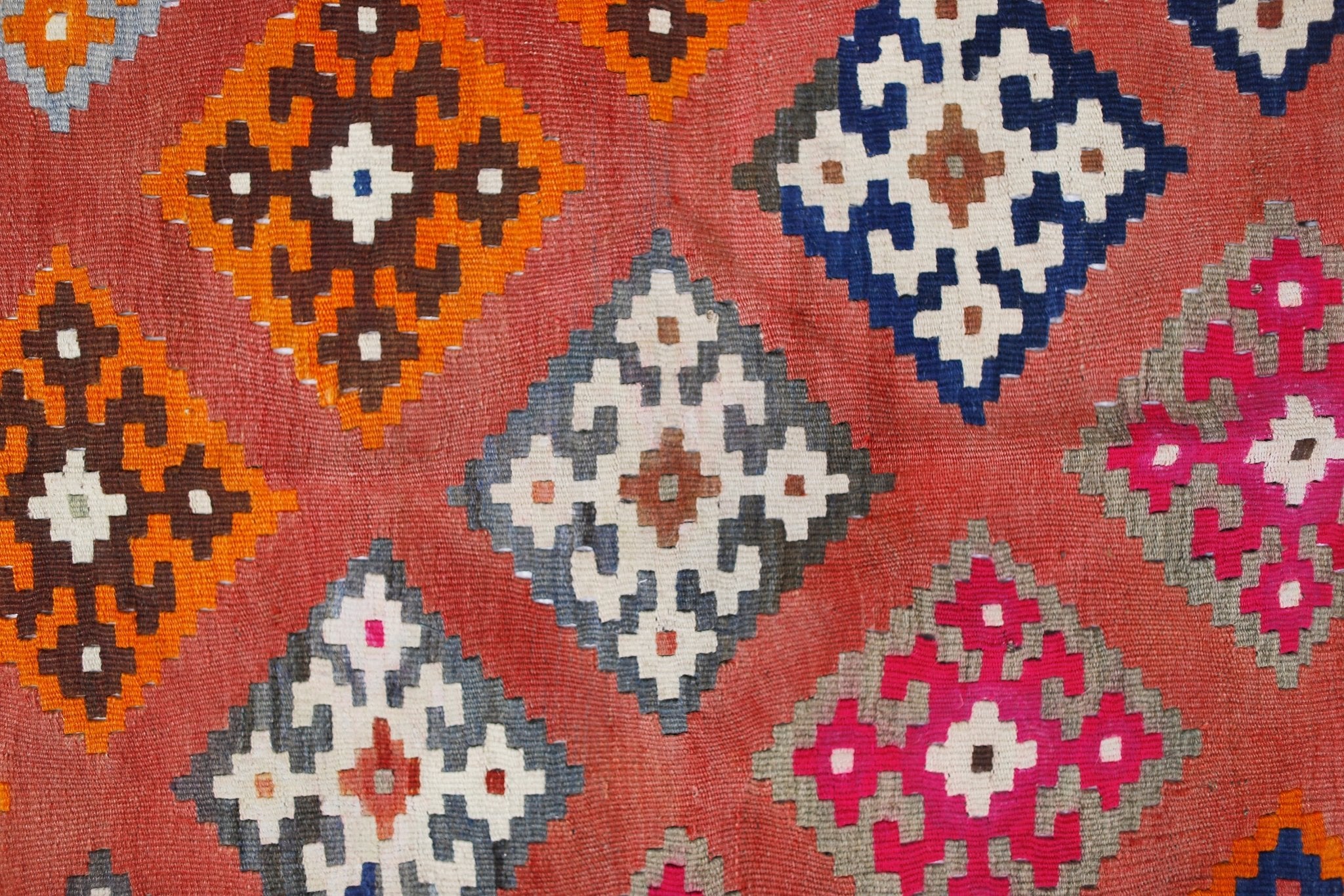 Handmade Vintage Persian Ghasghai Kilim | 221 x 158 cm | 7'3" x 5'2" - Najaf Rugs & Textile