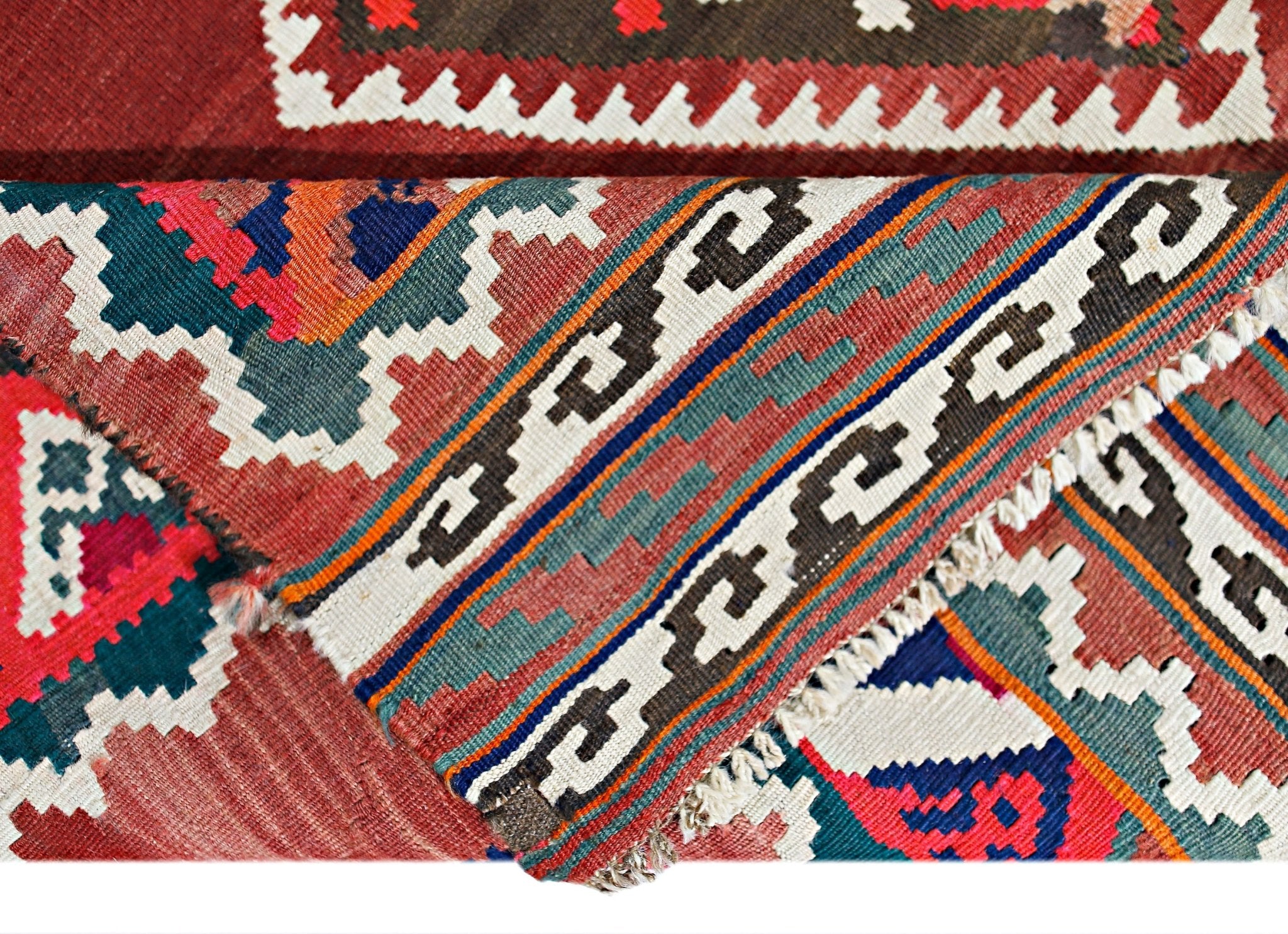 Handmade Vintage Persian Ghasghai Kilim | 244 x 148 cm | 8' x 4'10" - Najaf Rugs & Textile