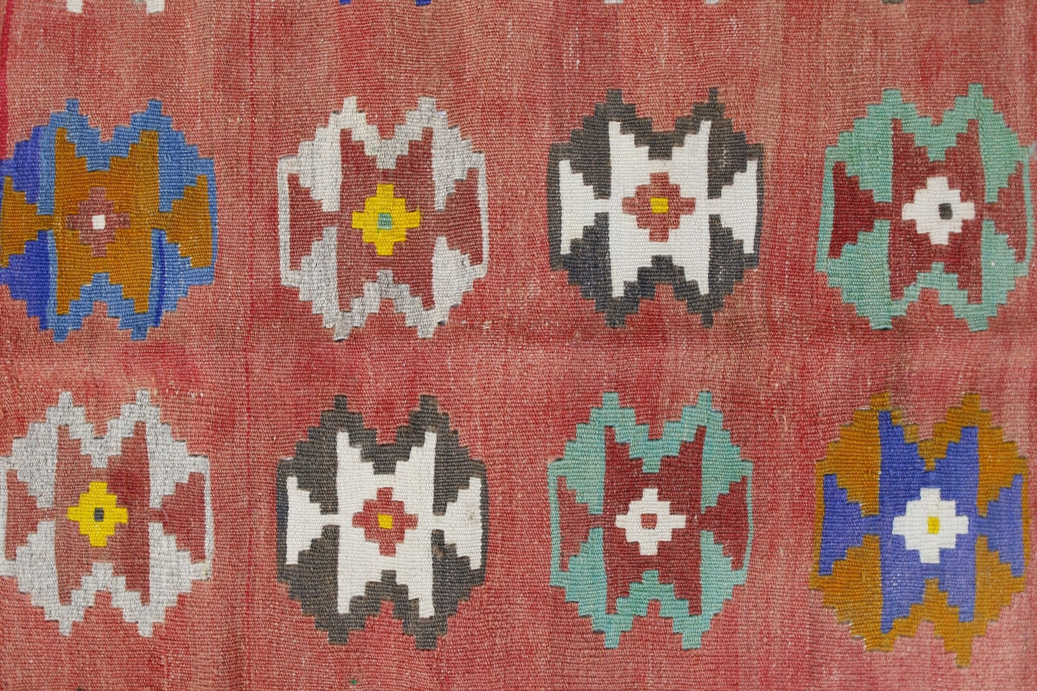 Handmade Vintage Persian Ghasghai Kilim | 256 x 142 cm | 8'5" x 4'8" - Najaf Rugs & Textile