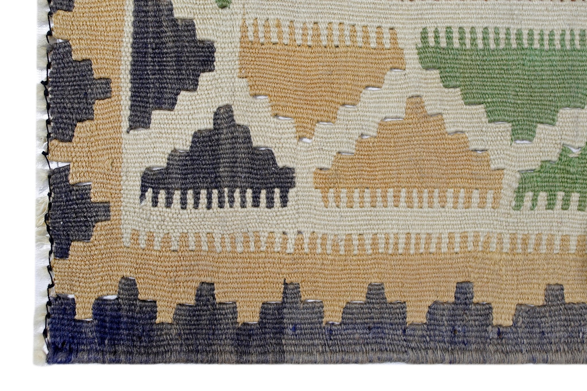 Handmade Vintage Persian Ghasghai Kilim | 270 x 151 cm | 8'10" x 4'11" - Najaf Rugs & Textile