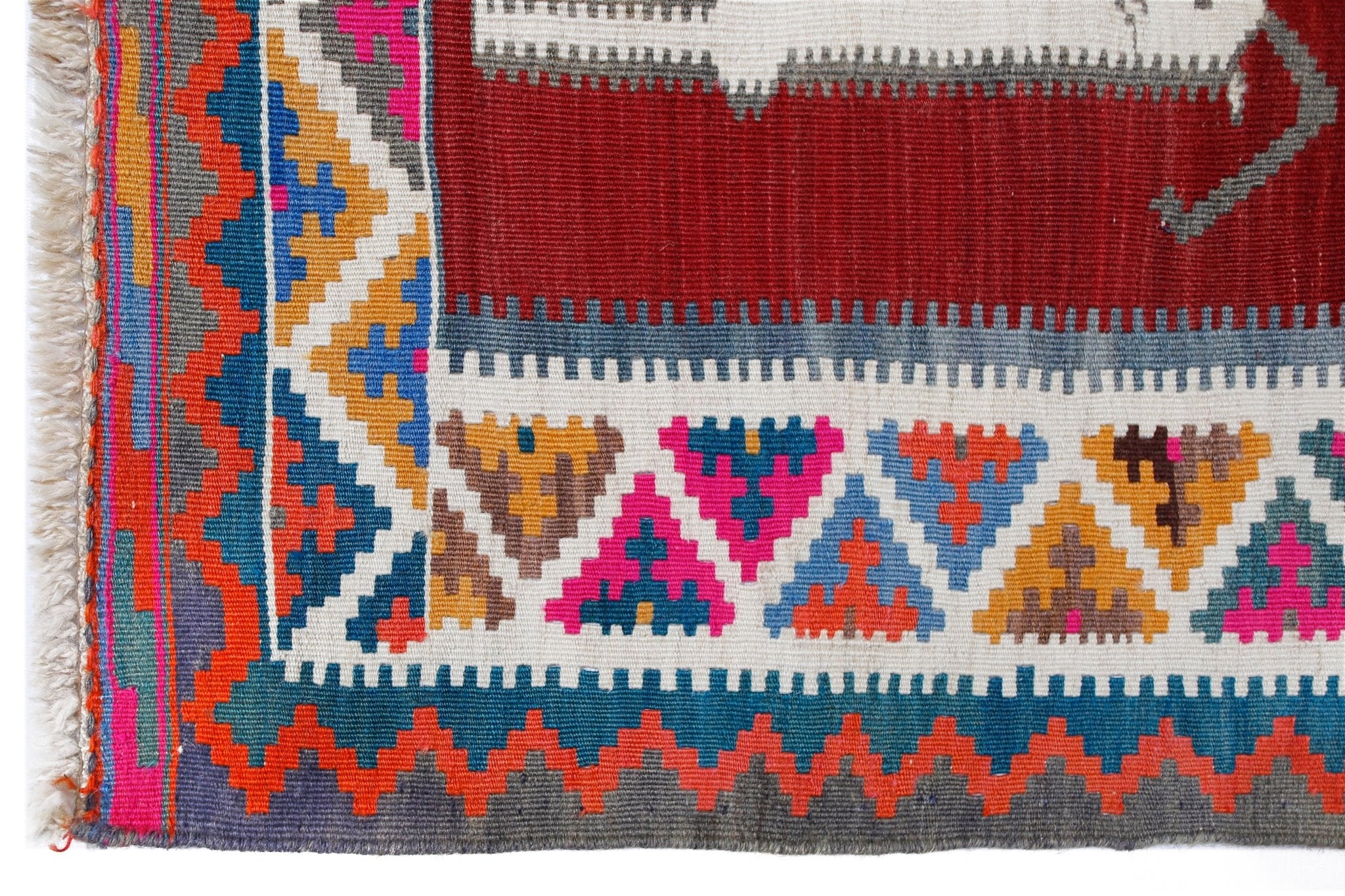 Handmade Vintage Persian Ghasghai Kilim | 276 x 143 cm | 9'1" x 4'8" - Najaf Rugs & Textile