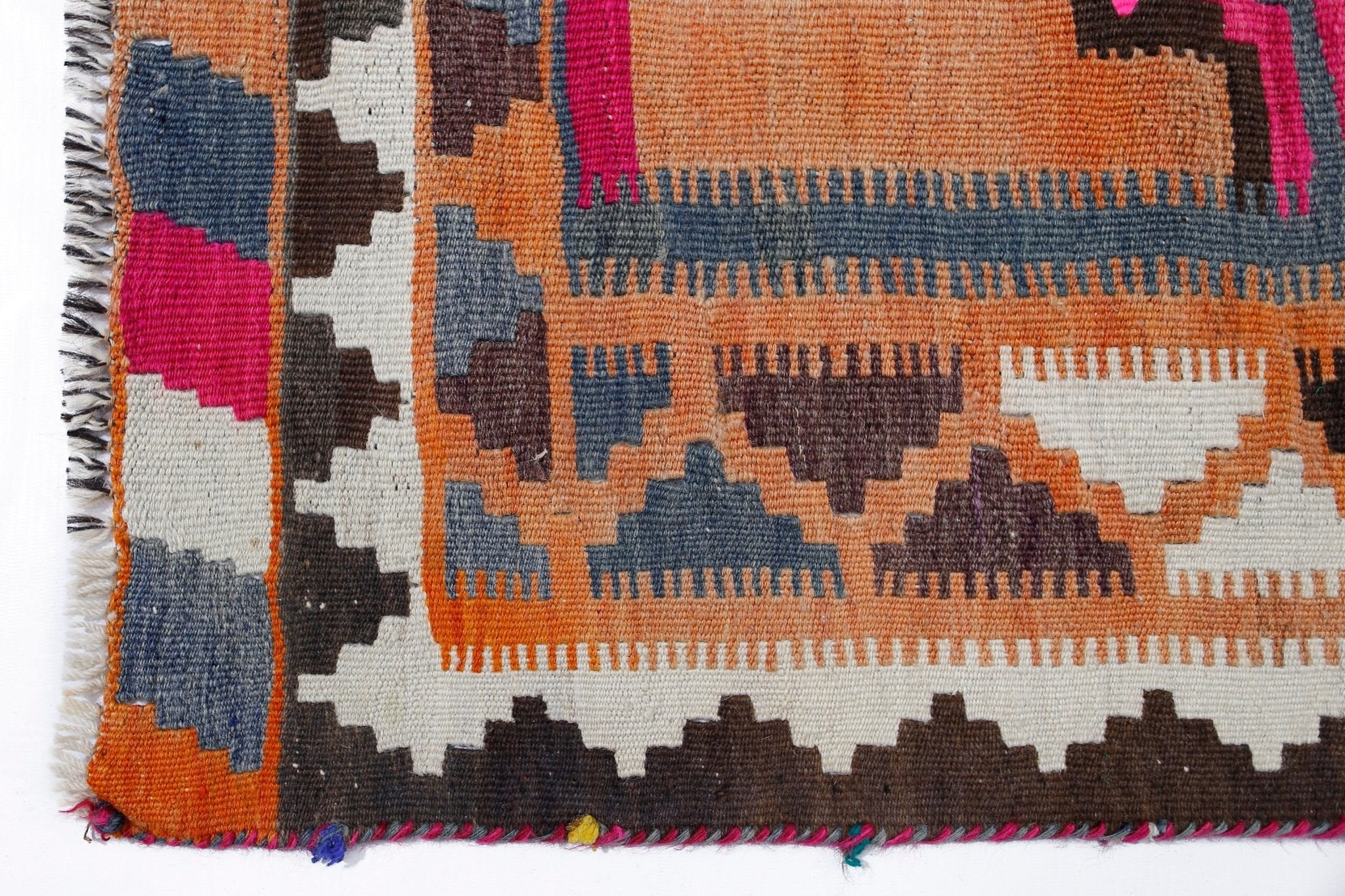 Handmade Vintage Persian Ghasghai Kilim | 281 x 144 cm | 9'3" x 4'9" - Najaf Rugs & Textile