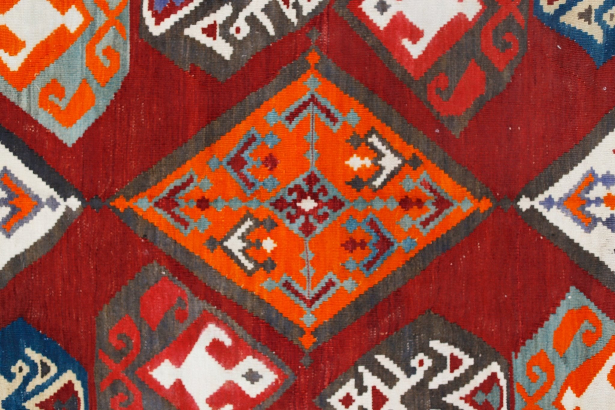 Handmade Vintage Persian Ghasghai Kilim | 286 x 173 cm | 9'5" x 5'8" - Najaf Rugs & Textile