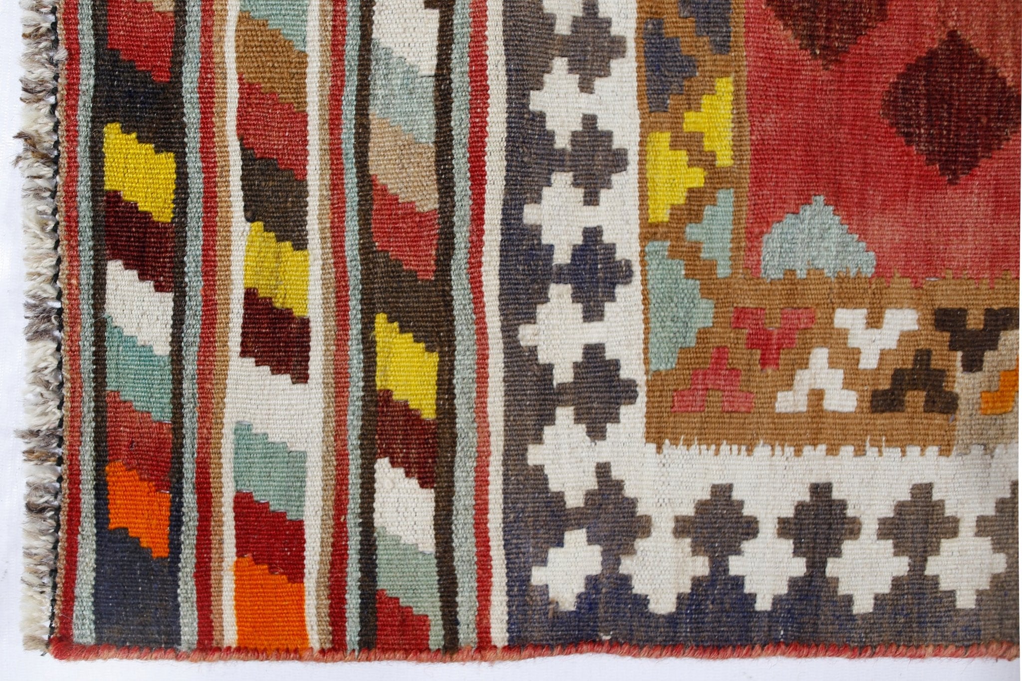 Handmade Vintage Persian Ghasghai Kilim | 288 x 159 cm | 9'6" x 5'2" - Najaf Rugs & Textile