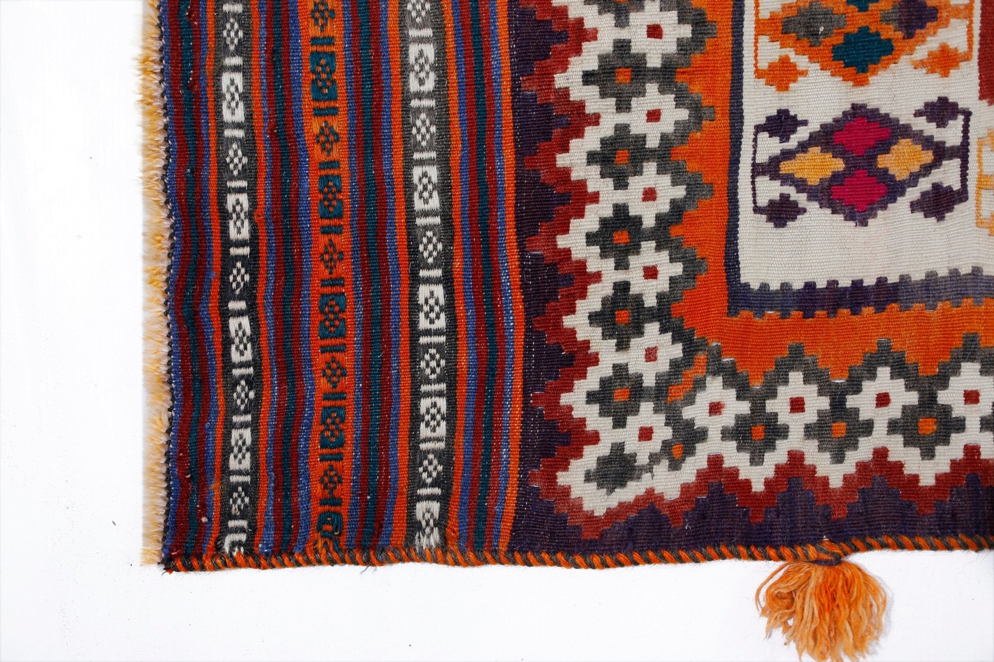 Handmade Vintage Persian Ghasghai Kilim | 291 x 169 cm | 9'7" x 5'7" - Najaf Rugs & Textile