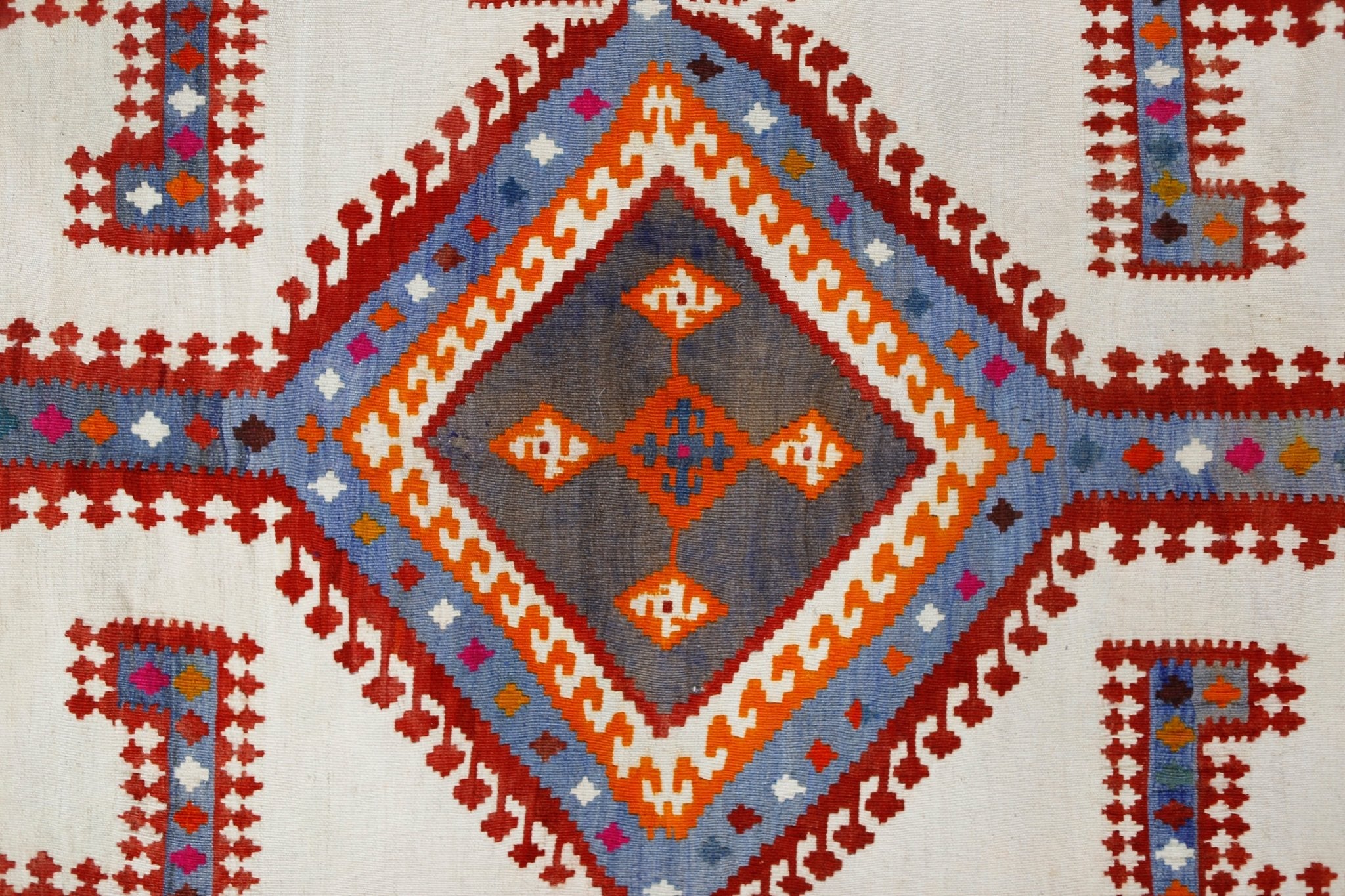 Handmade Vintage Persian Ghasghai Kilim | 306 x 164 cm | 10'1" x 5'5" - Najaf Rugs & Textile