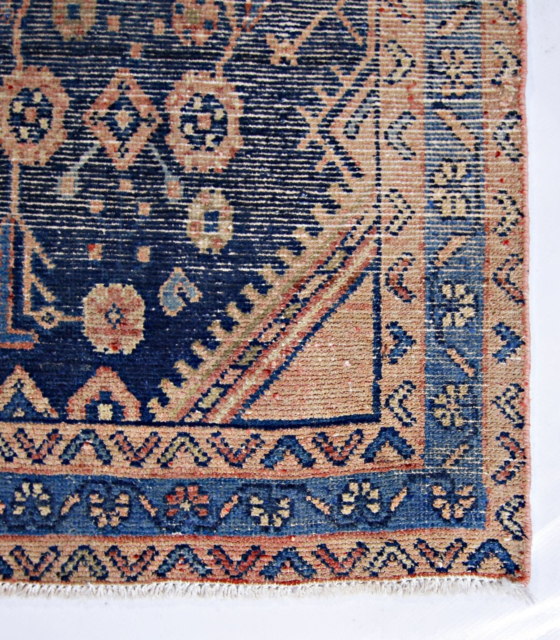 Handmade Vintage Persian Ghashghai Rug | 151 x 103 cm | 4'11" x 3'4" - Najaf Rugs & Textile
