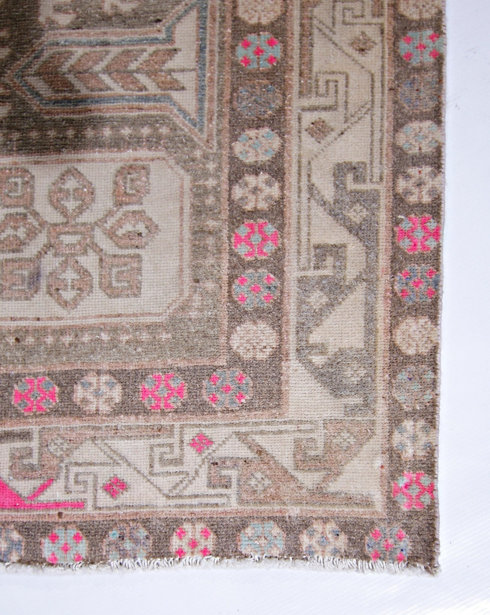 Handmade Vintage Persian Hallway Runner | 297 x 116 cm | 9'9" x 3'10" - Najaf Rugs & Textile