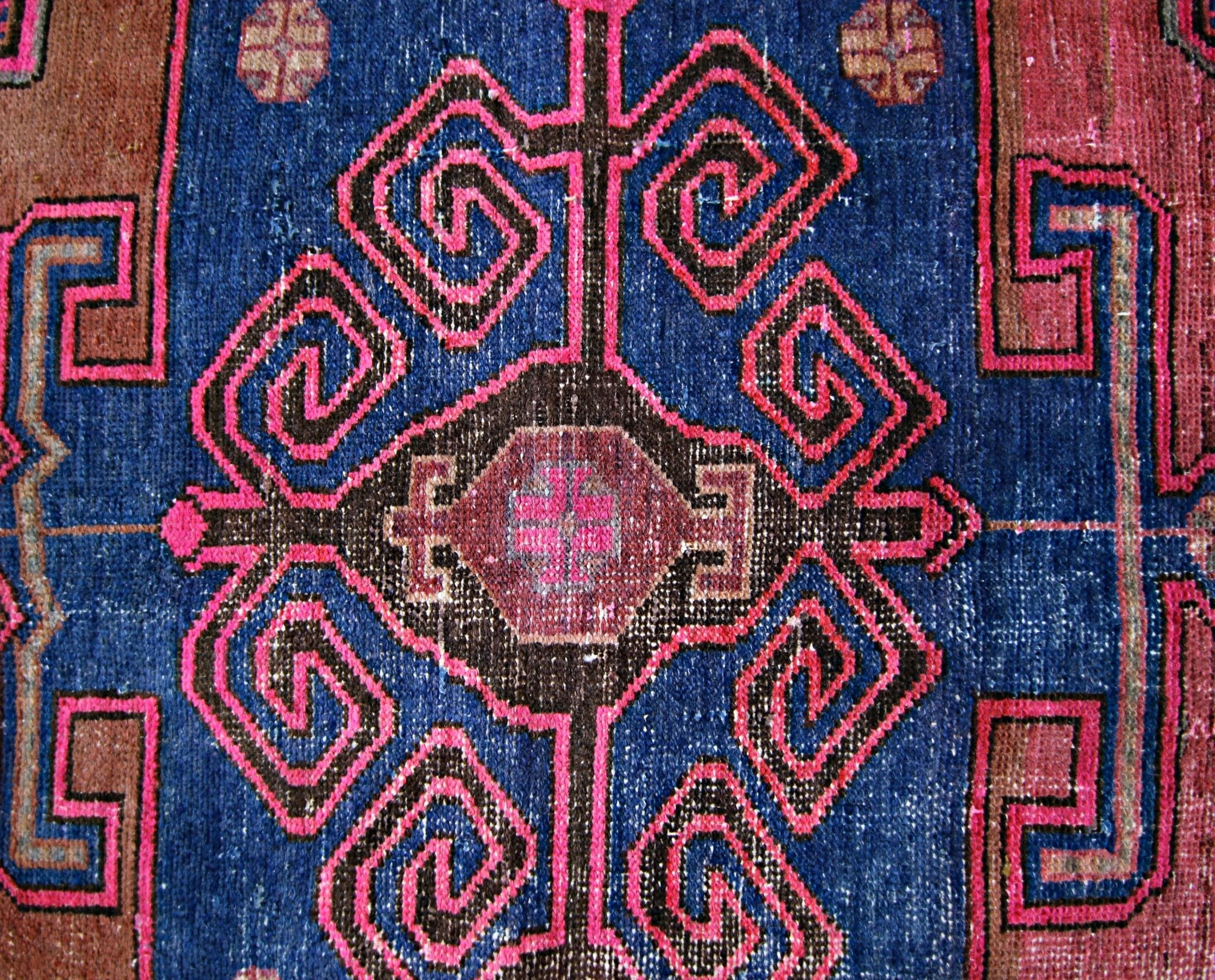 Handmade Vintage Persian Hamadan Rug | 210 x 127 cm | 6'11" x 4'2" - Najaf Rugs & Textile